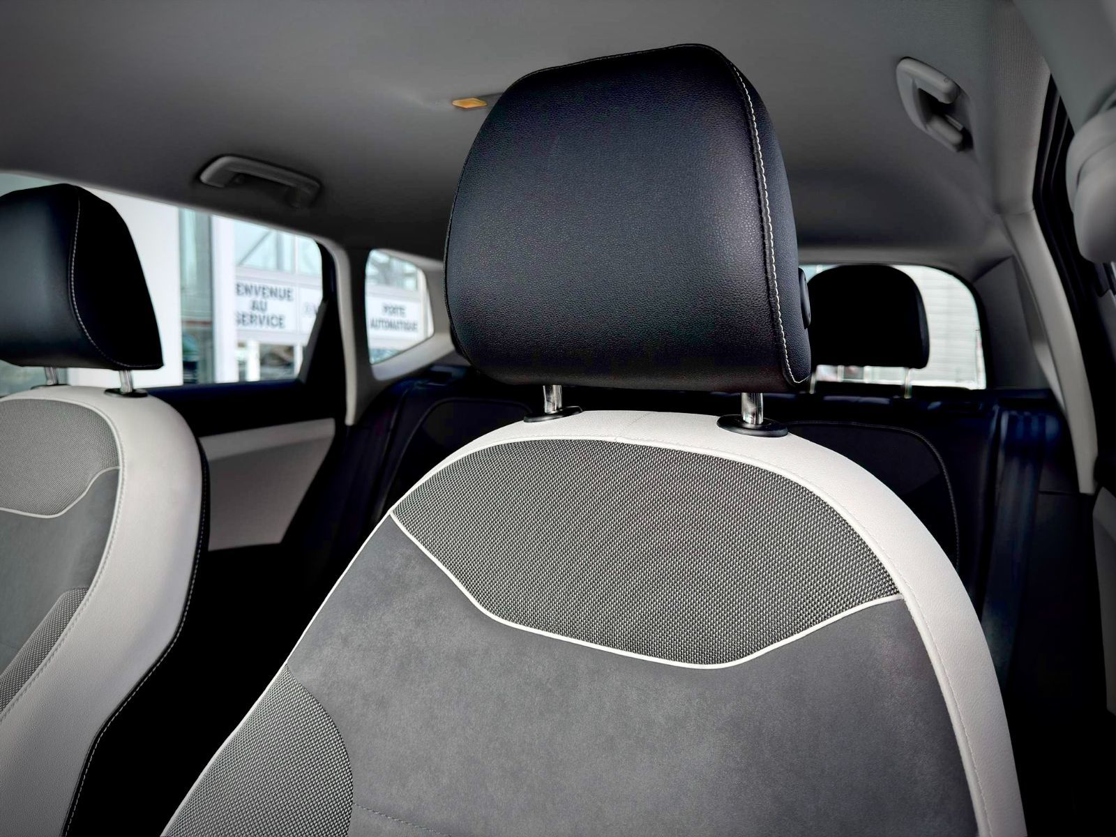 Volkswagen Taos Comfortline 2025-12