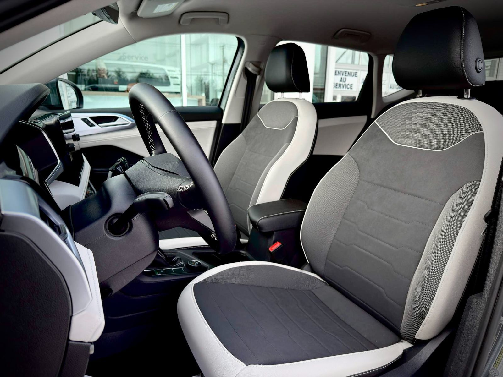 Volkswagen Taos Comfortline 2025-10