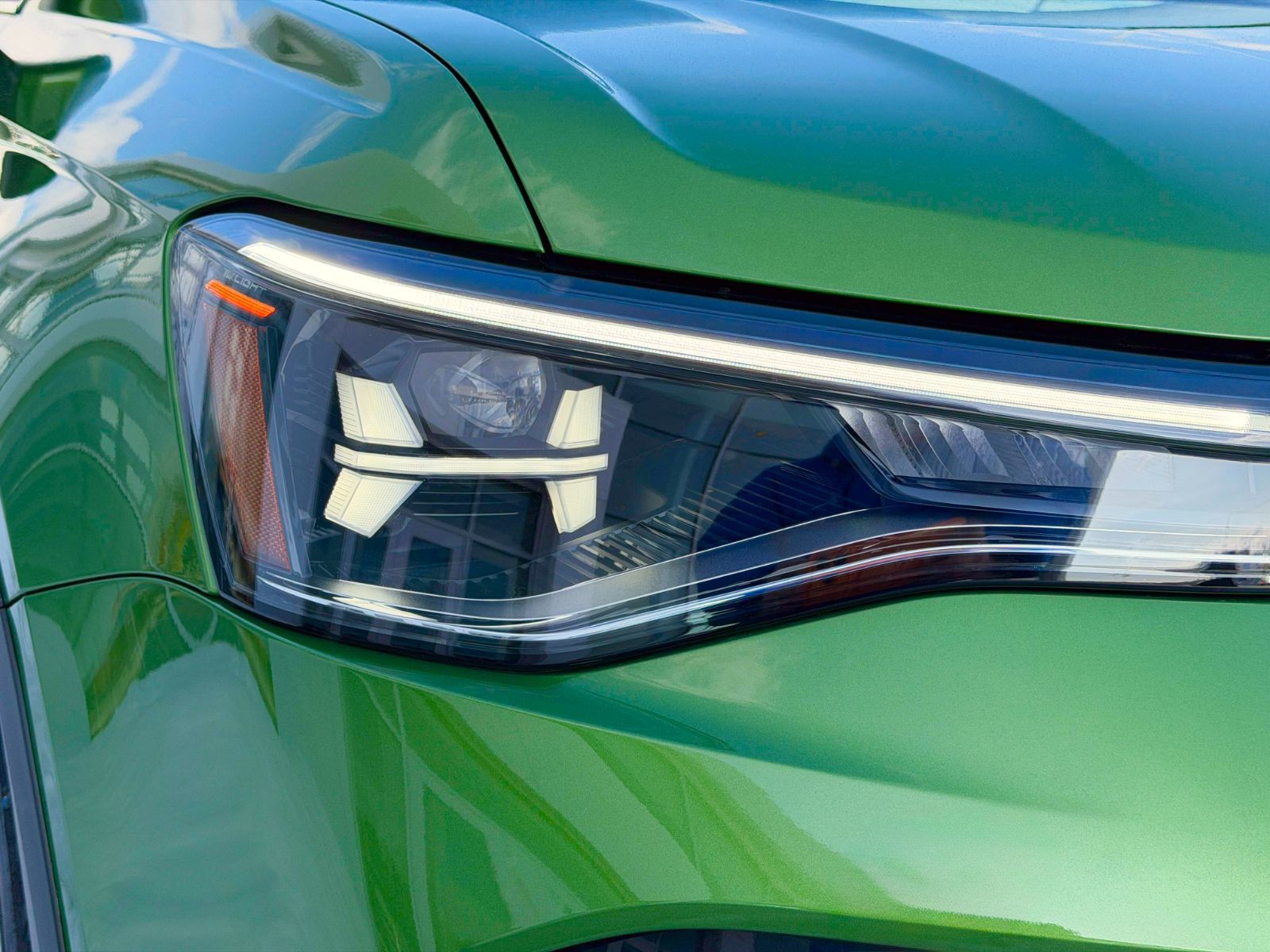 Volkswagen Taos Highline 2025-4