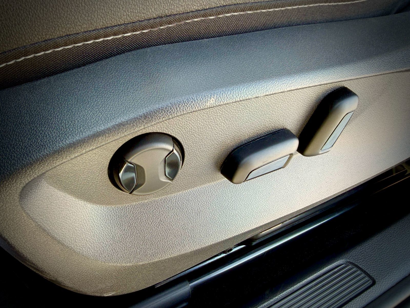 Volkswagen Taos Highline 2025-8