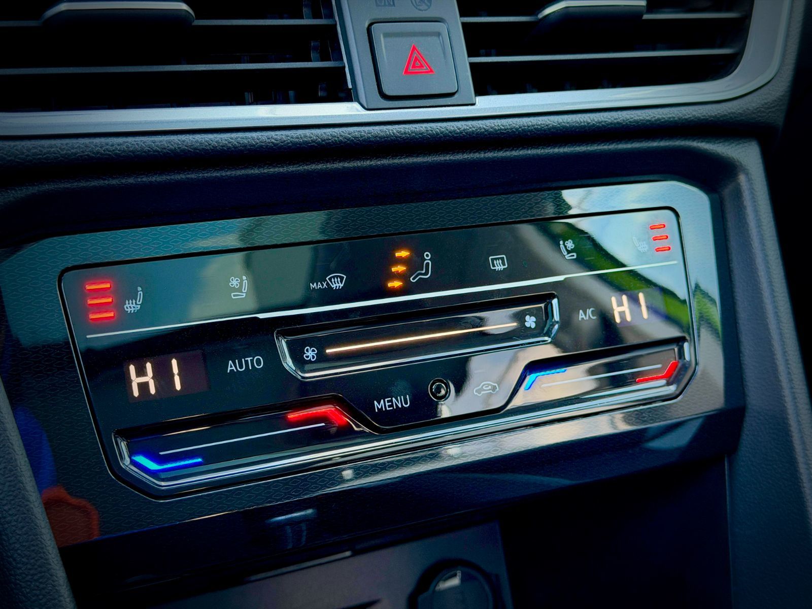 Volkswagen Taos Highline 2025-25