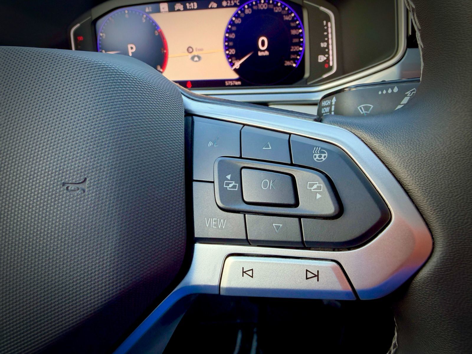 Volkswagen Taos Highline 2025-21