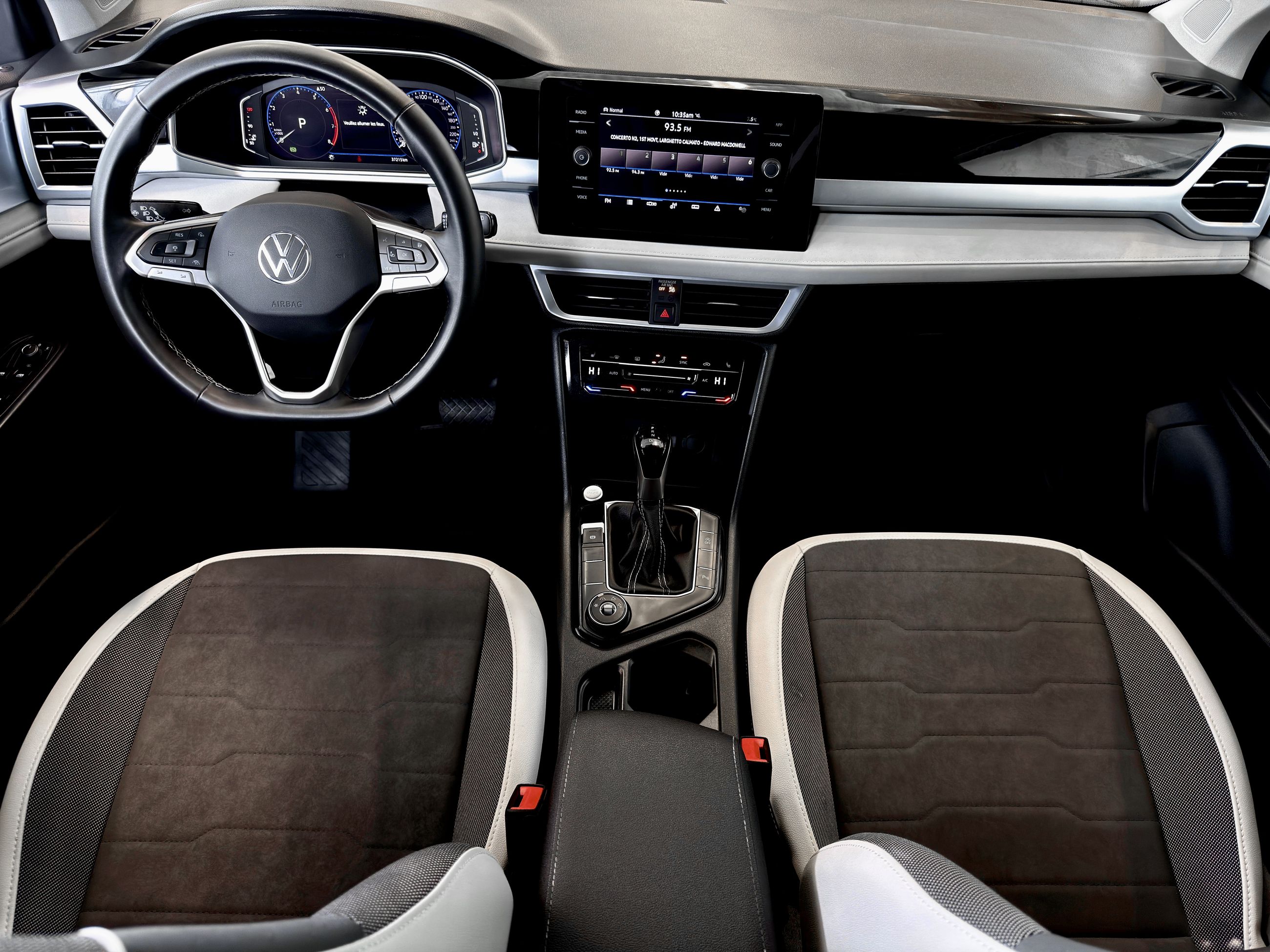 Volkswagen Taos Comfortline 2025-19