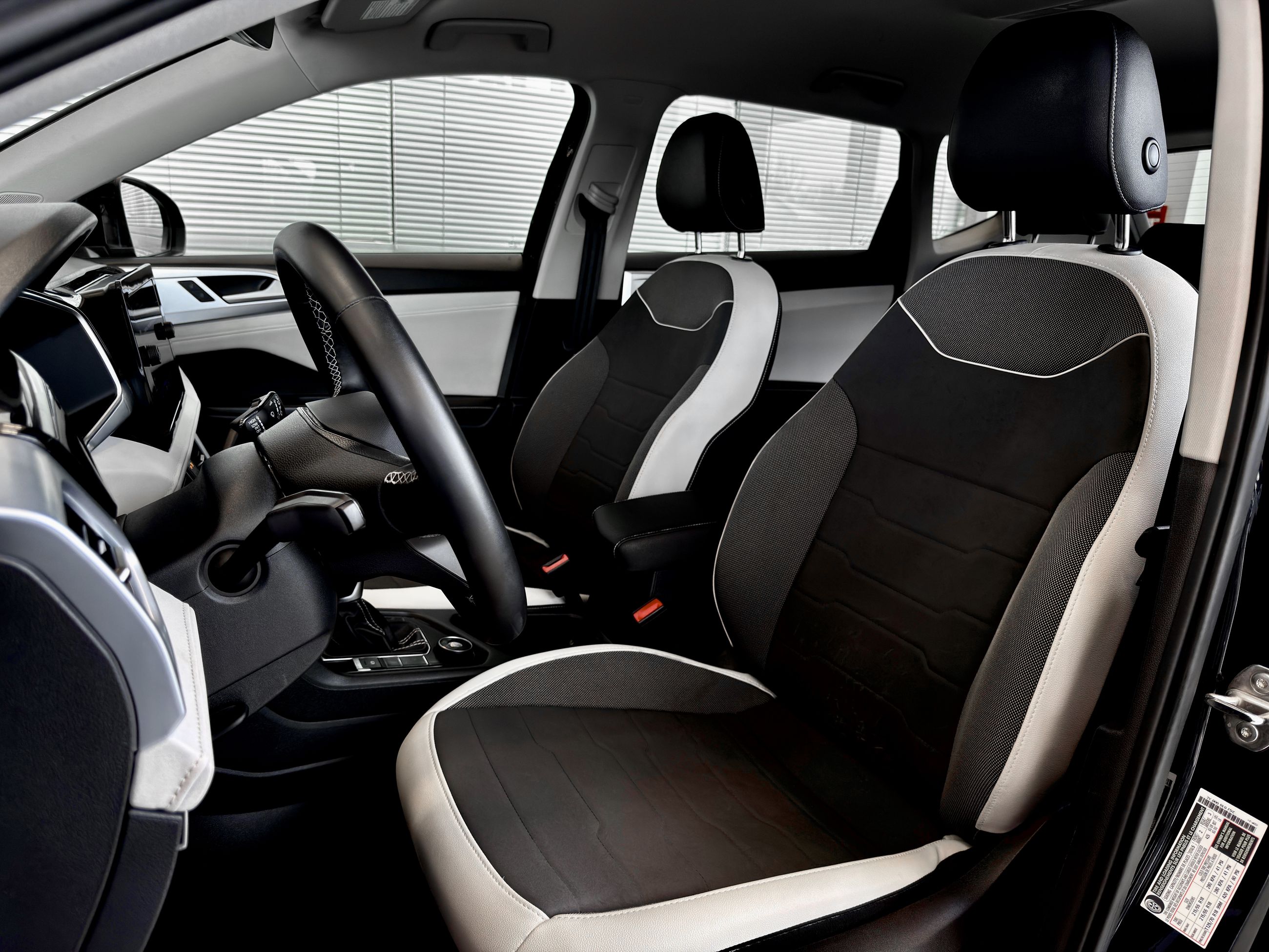 Volkswagen Taos Comfortline 2025-15