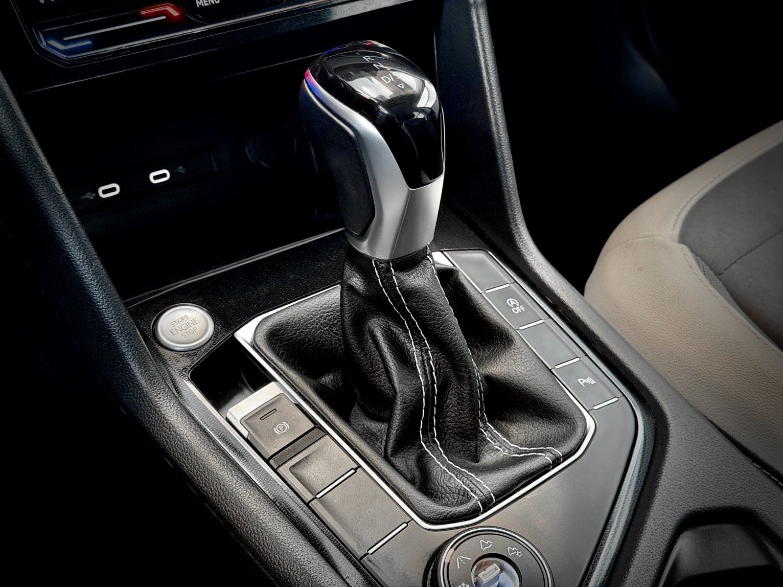 Volkswagen Taos Comfortline 2025-27