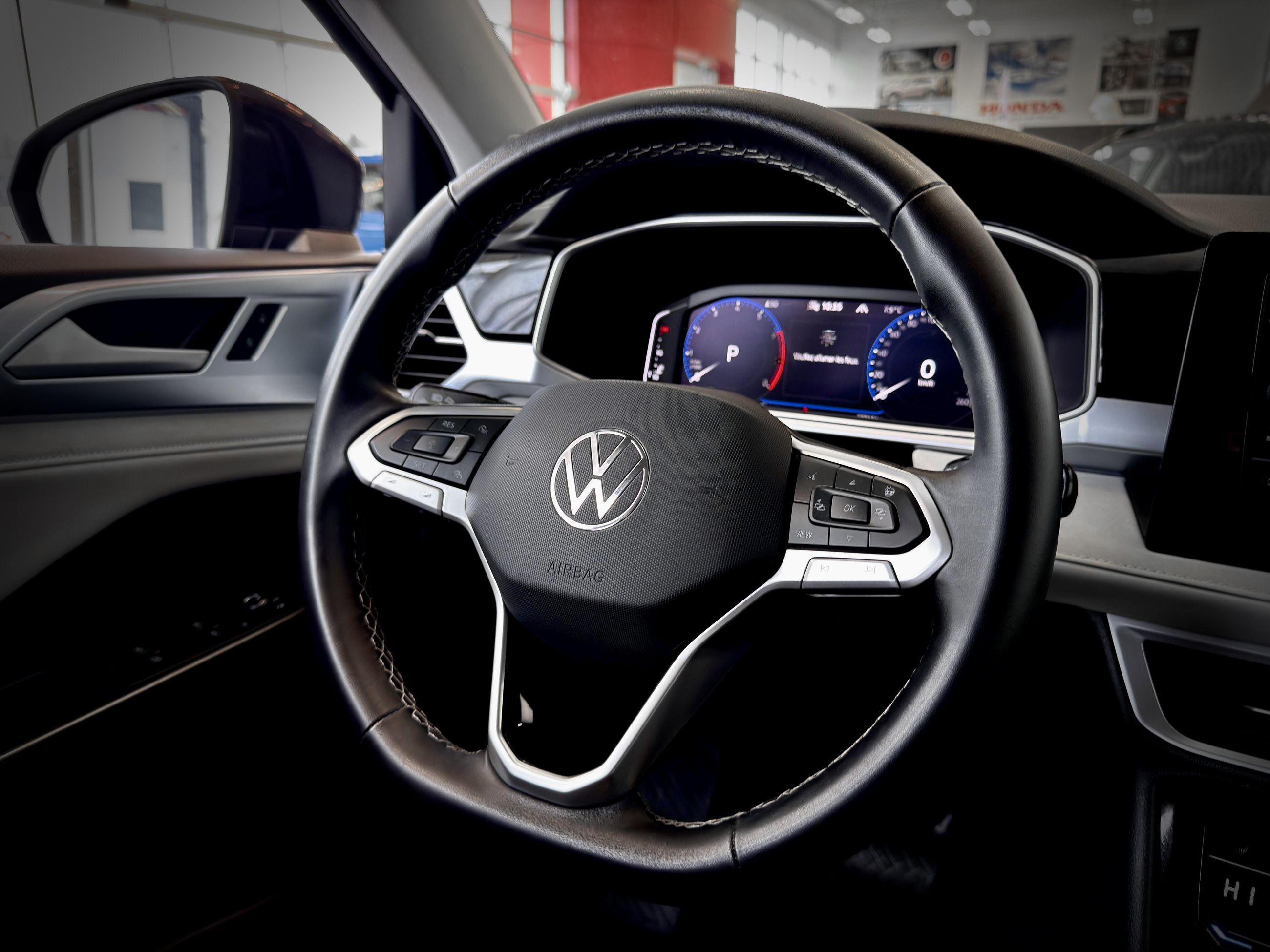 Volkswagen Taos Comfortline 2025-23