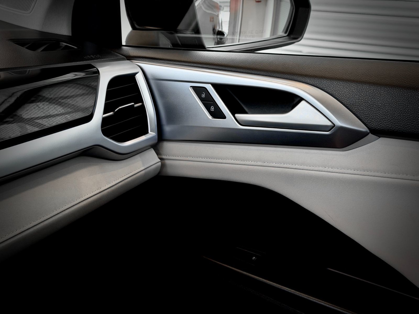 Volkswagen Taos Comfortline 2025-31