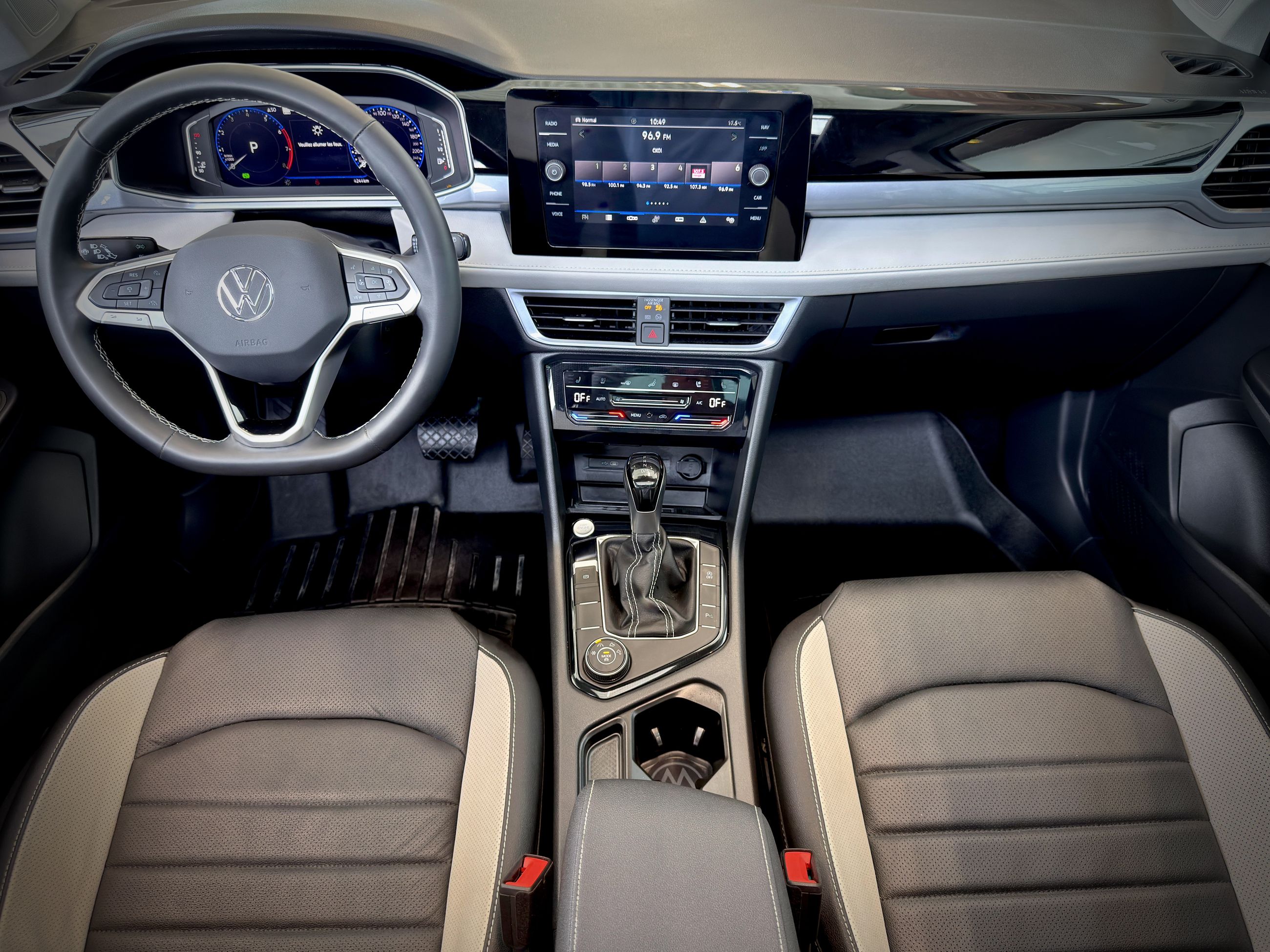 Volkswagen Taos Highline 2025-19
