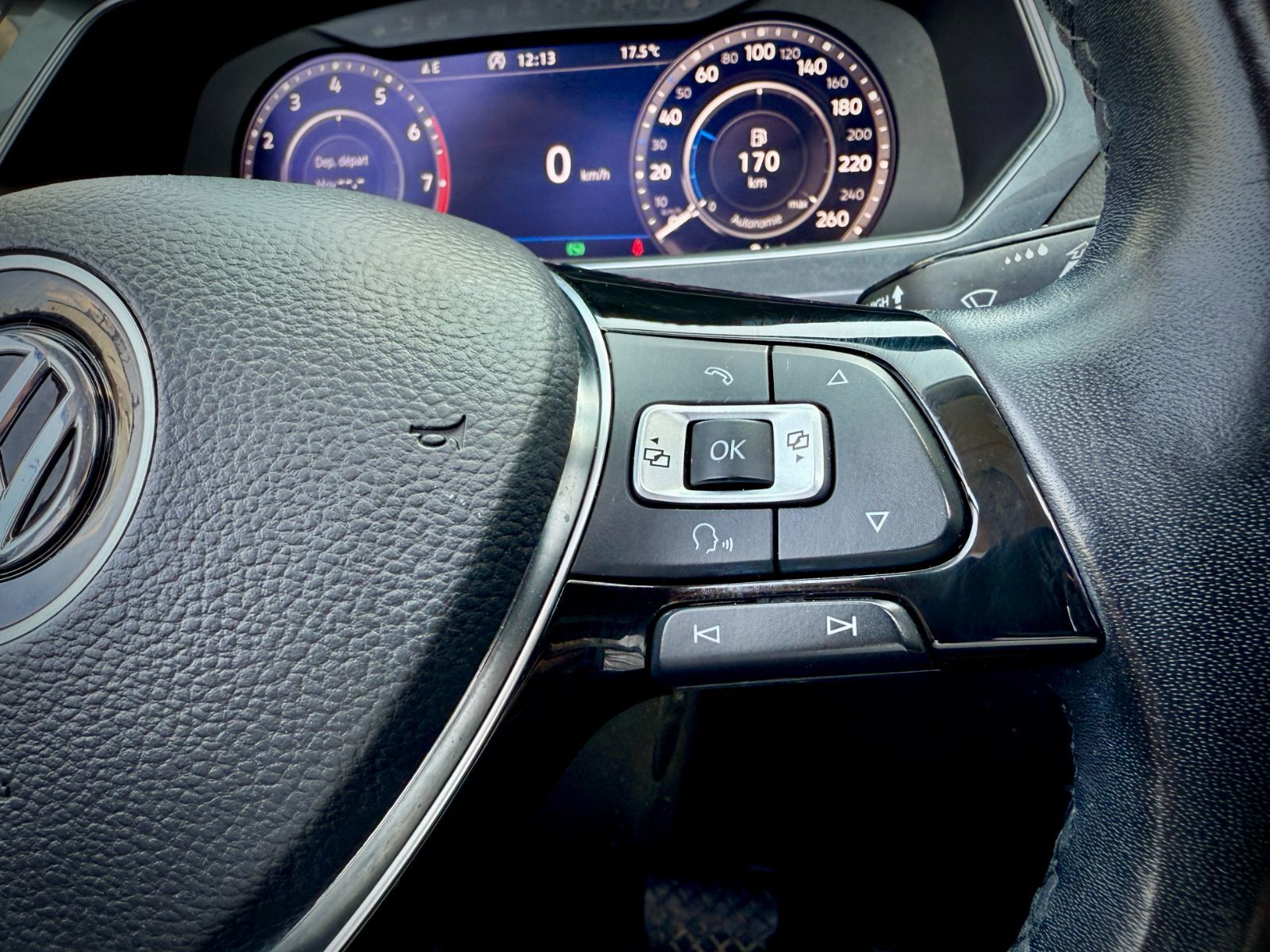 Volkswagen Tiguan Highline 2018-25