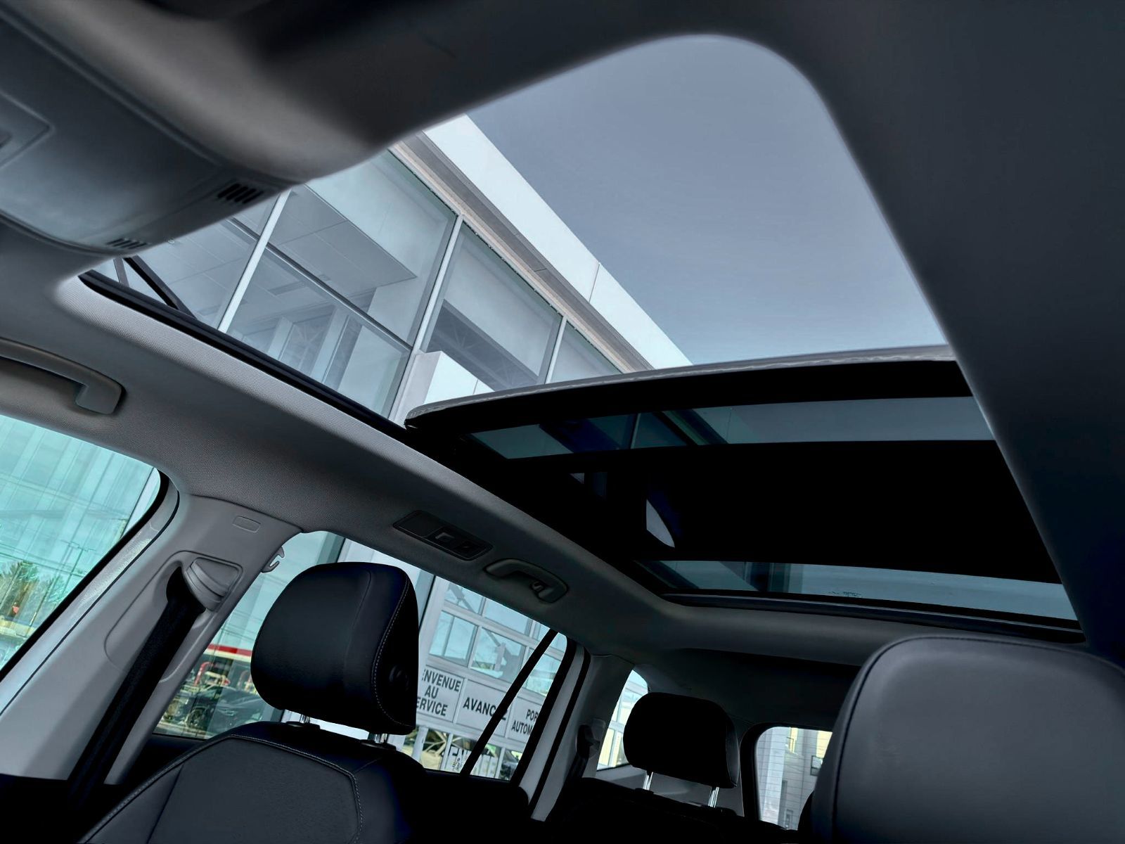 Volkswagen Tiguan Comfortline 2019-14