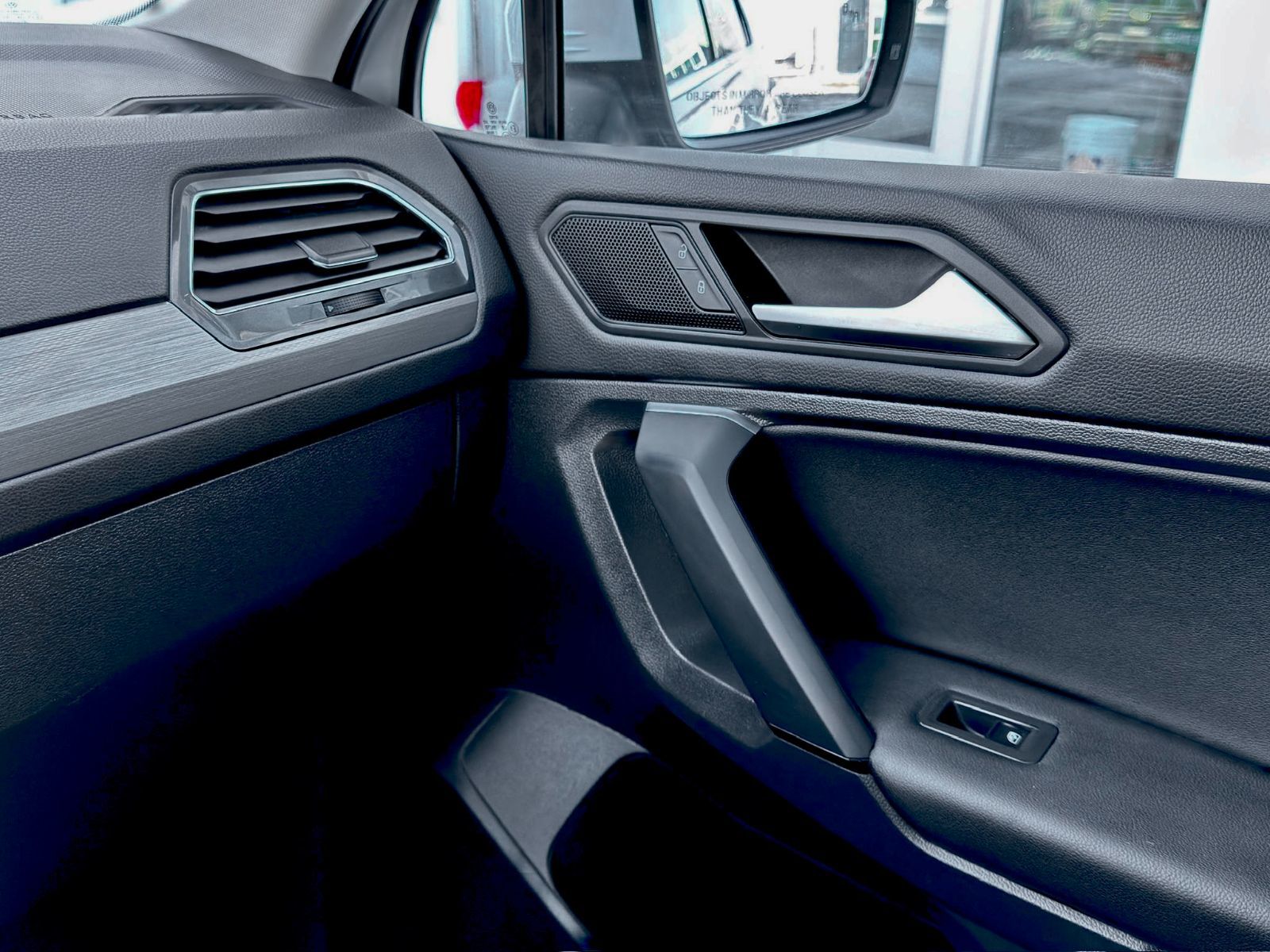 Volkswagen Tiguan Comfortline 2019-30