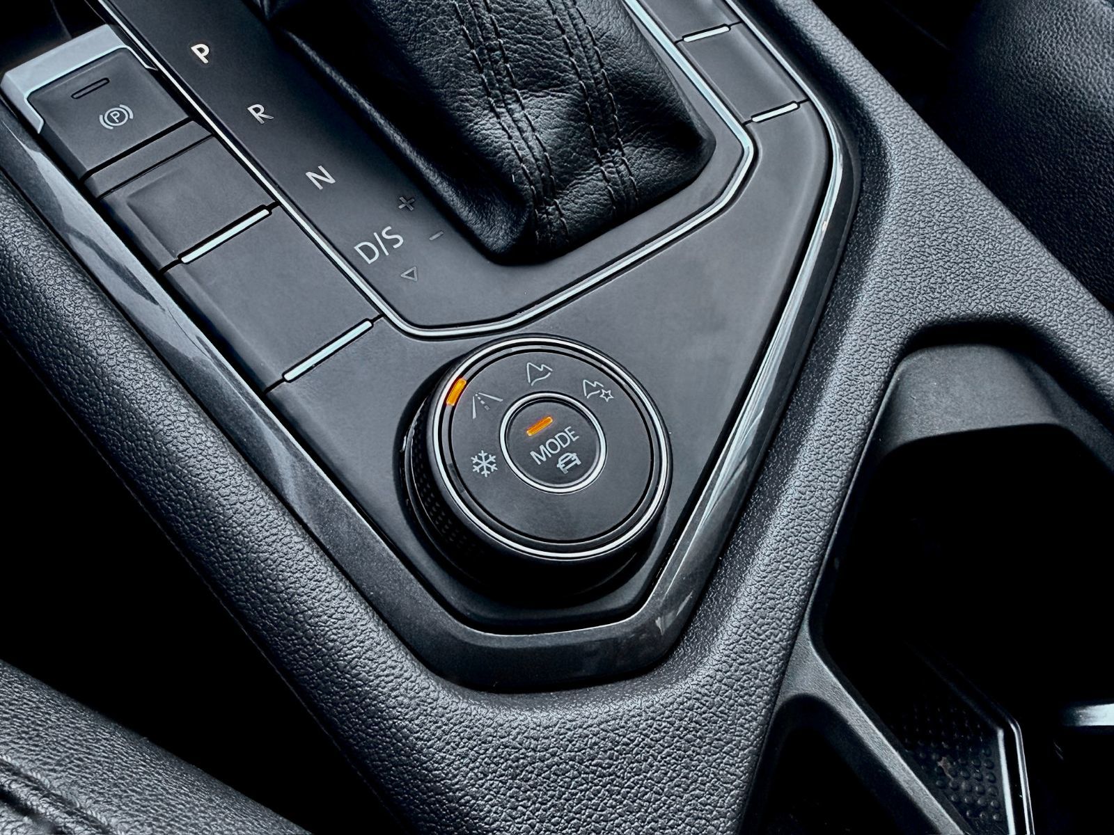 Volkswagen Tiguan Comfortline 2019-29