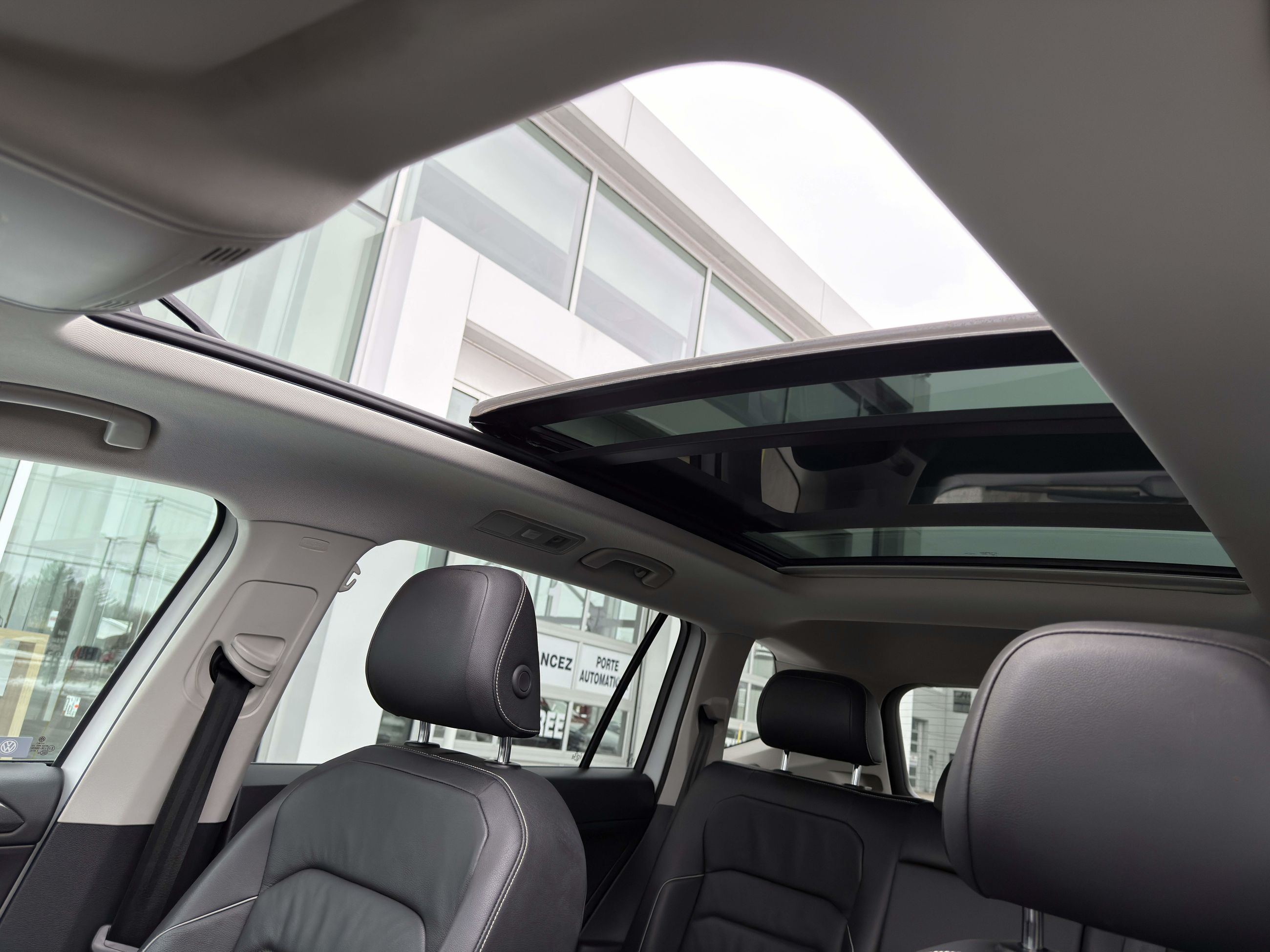 Volkswagen Tiguan Highline 2021-18