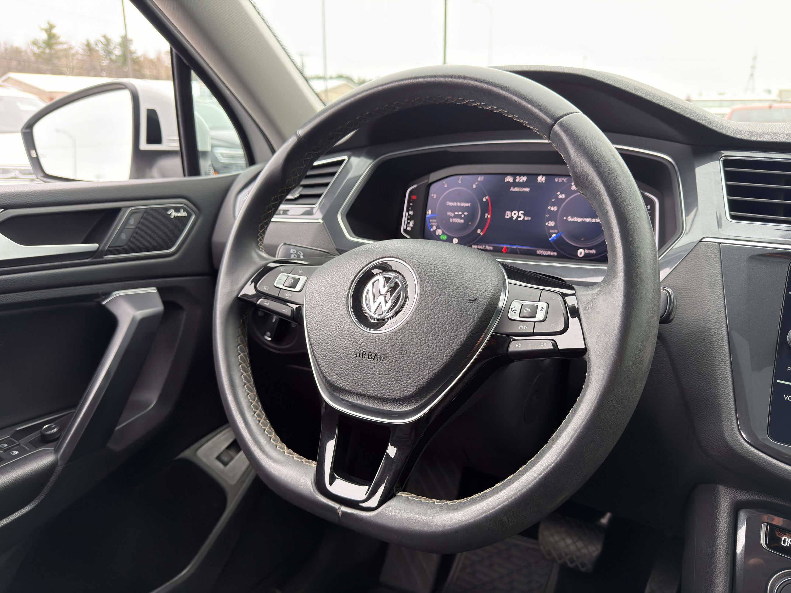 Volkswagen Tiguan Highline 2021-26