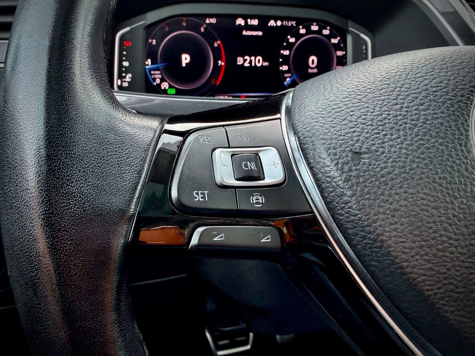 Volkswagen Tiguan Comfortline 2021-24