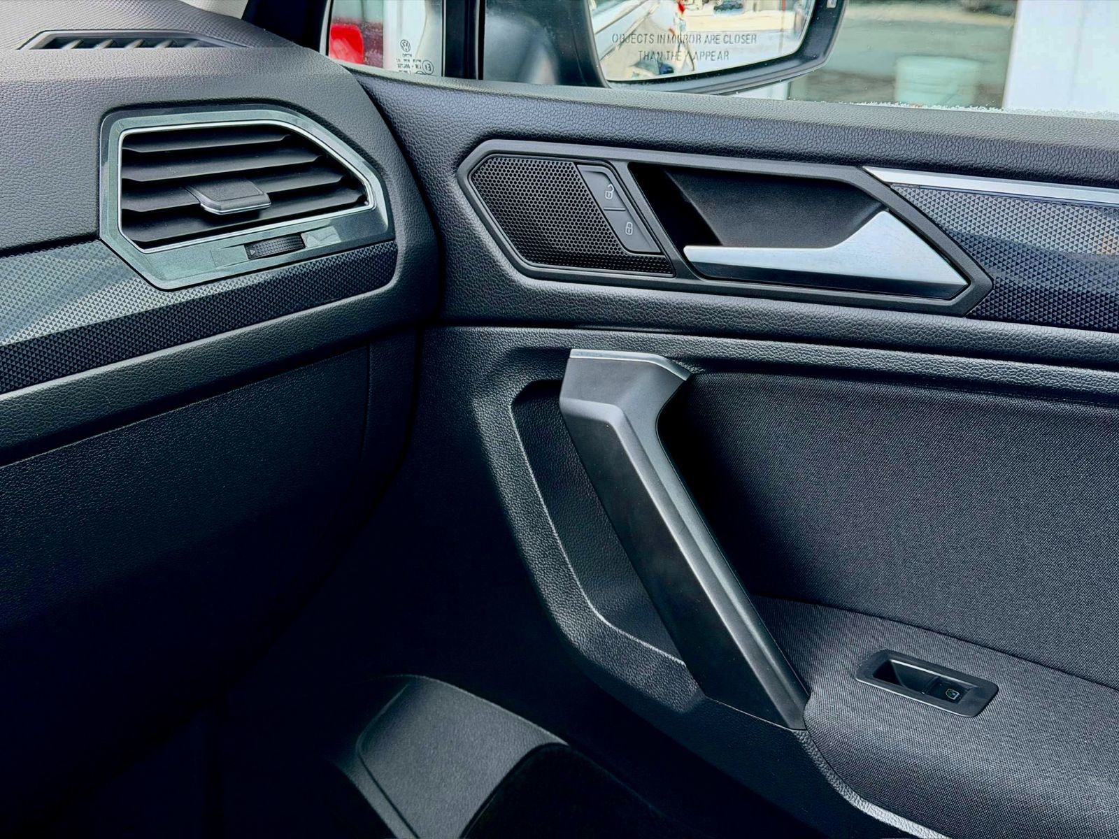 Volkswagen Tiguan Comfortline 2021-35