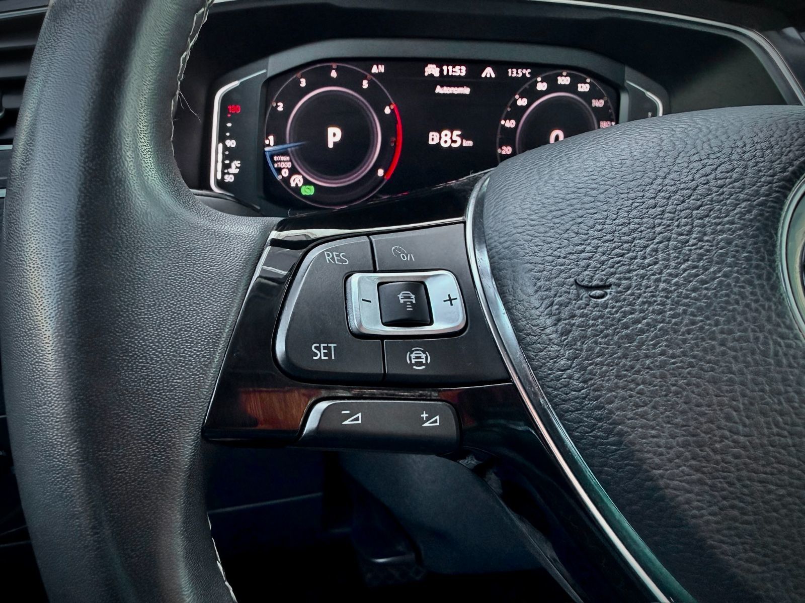 Volkswagen Tiguan Highline 2021-28