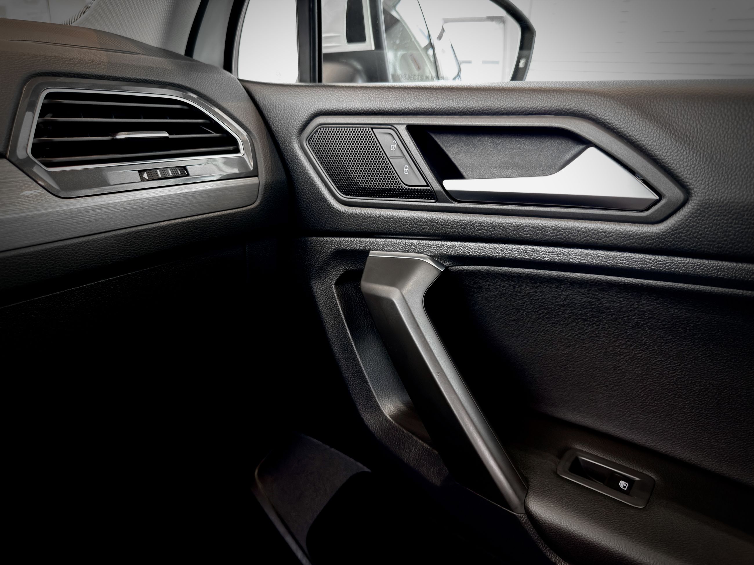 2021 Volkswagen Tiguan Comfortline-33