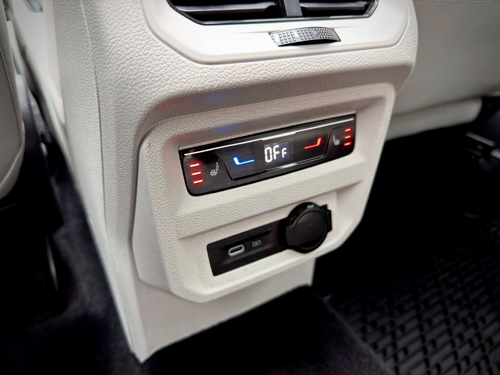 Volkswagen Tiguan Highline R-Line 2022-35