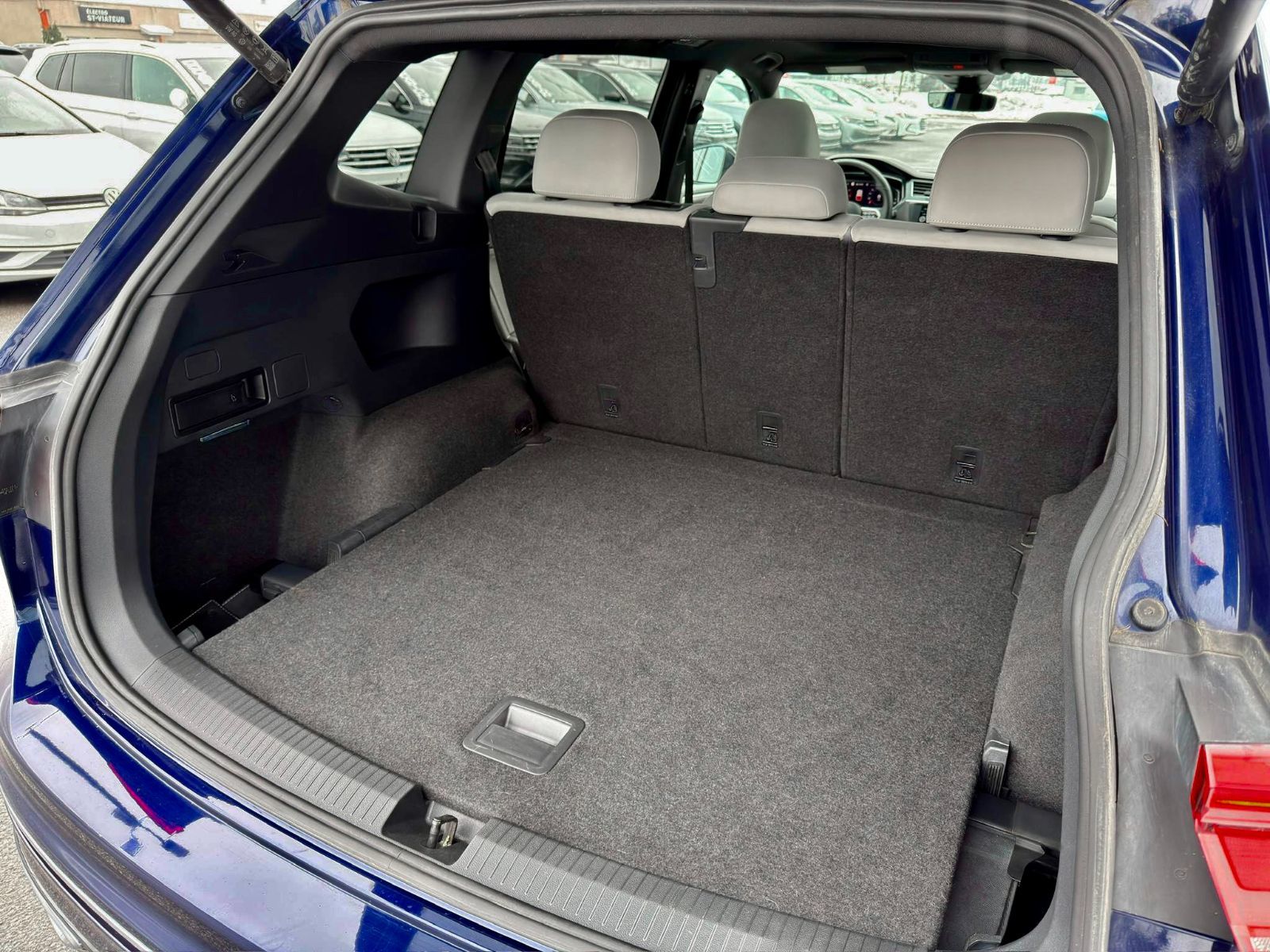 Volkswagen Tiguan Highline R-Line 2022-14