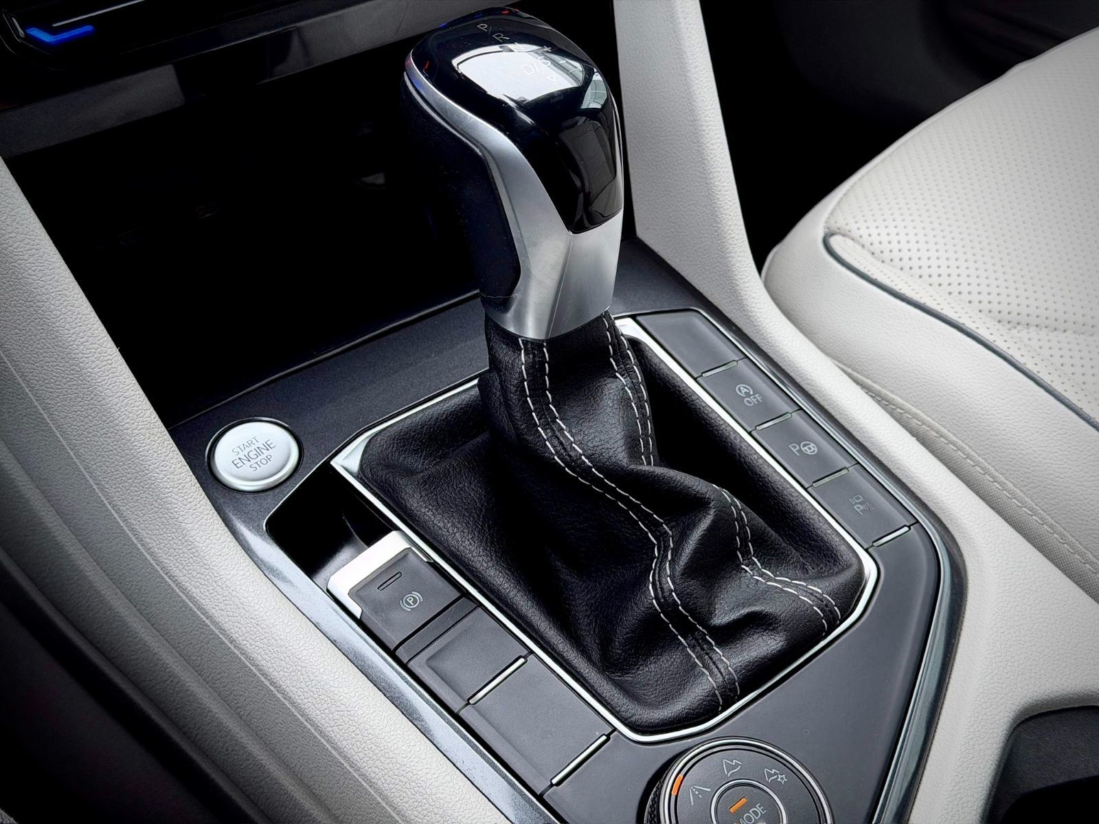 Volkswagen Tiguan Highline R-Line 2022-31