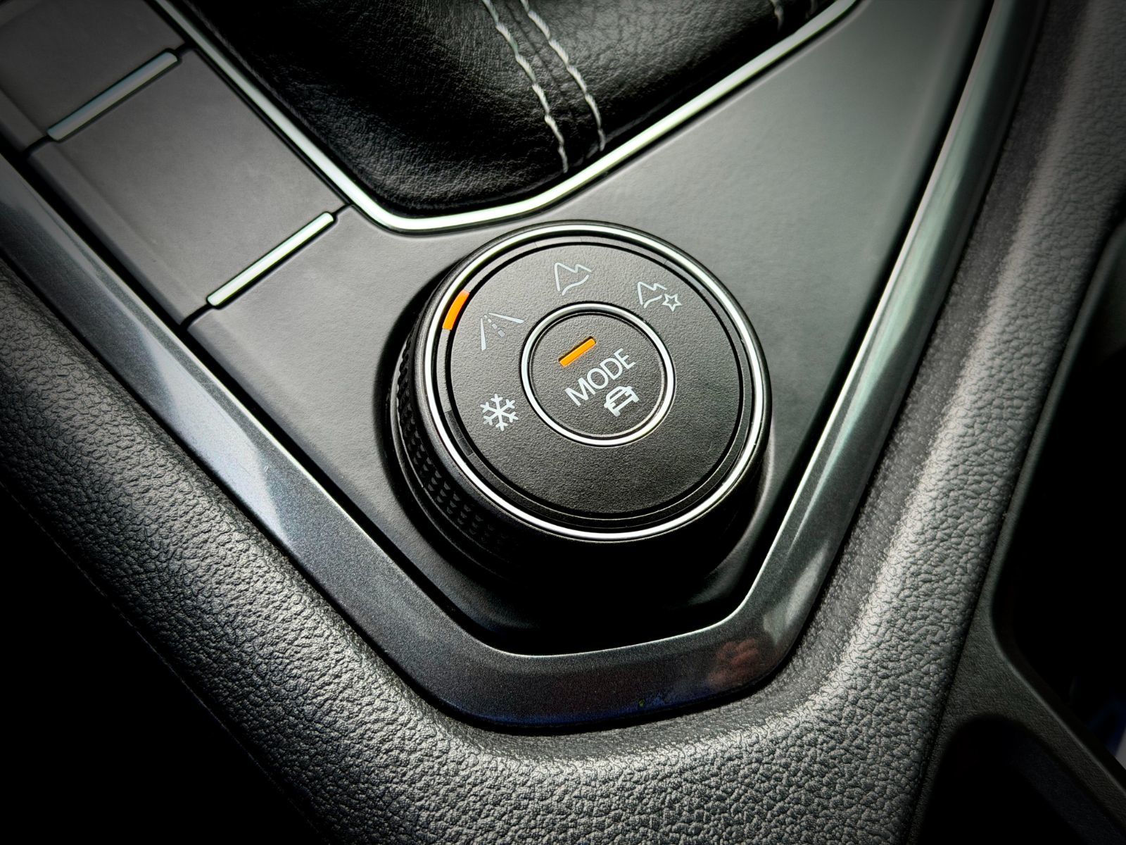 Volkswagen Tiguan Highline R-Line 2022-38