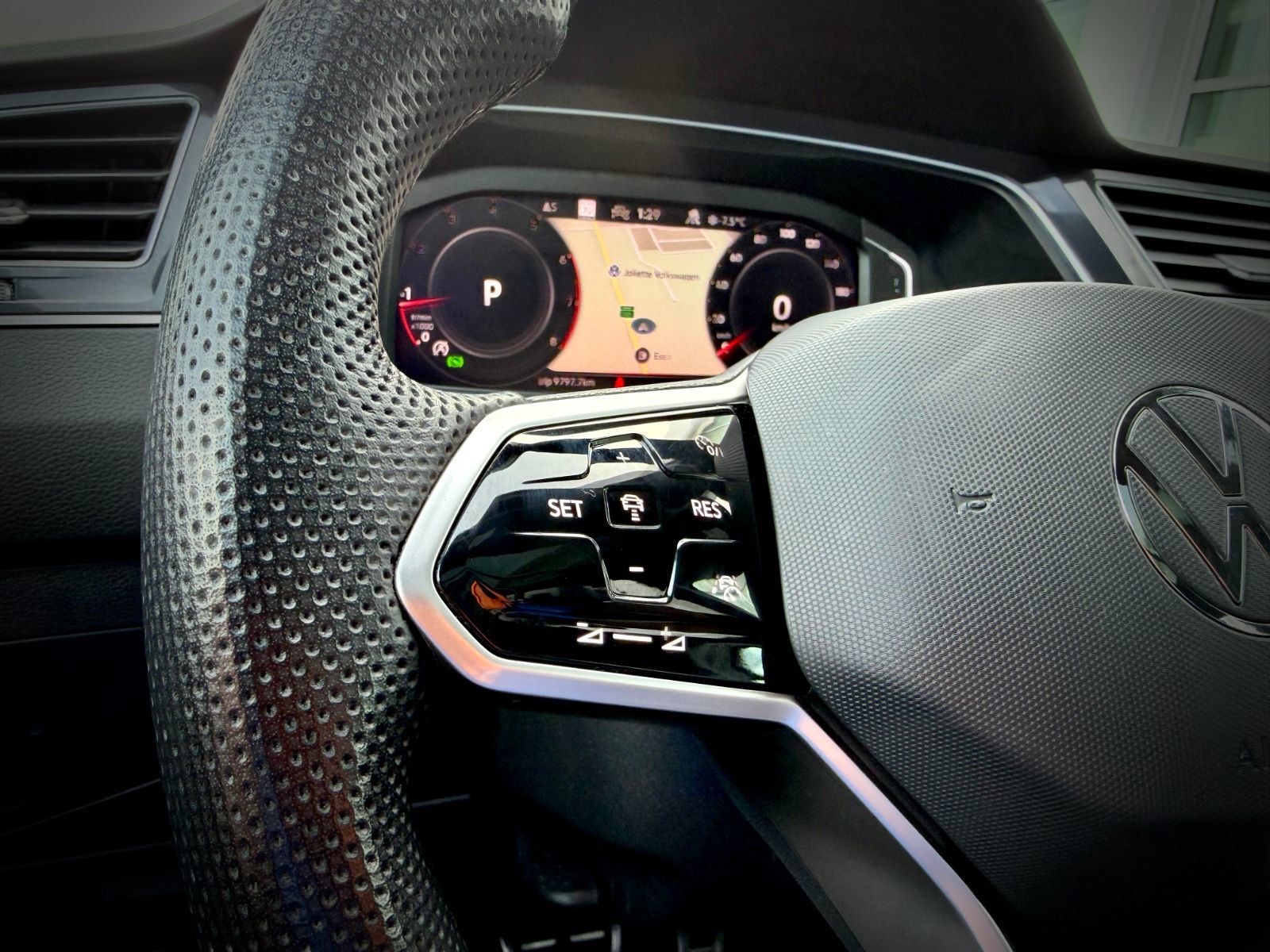 Volkswagen Tiguan Highline R-Line 2022-31