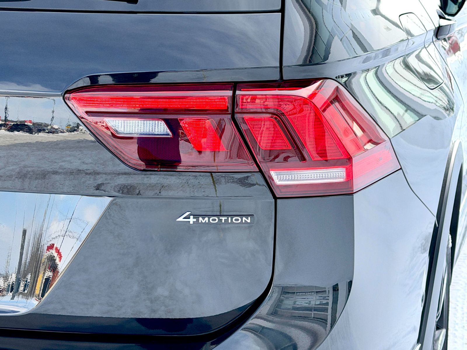 Volkswagen Tiguan Highline R-Line 2022-14