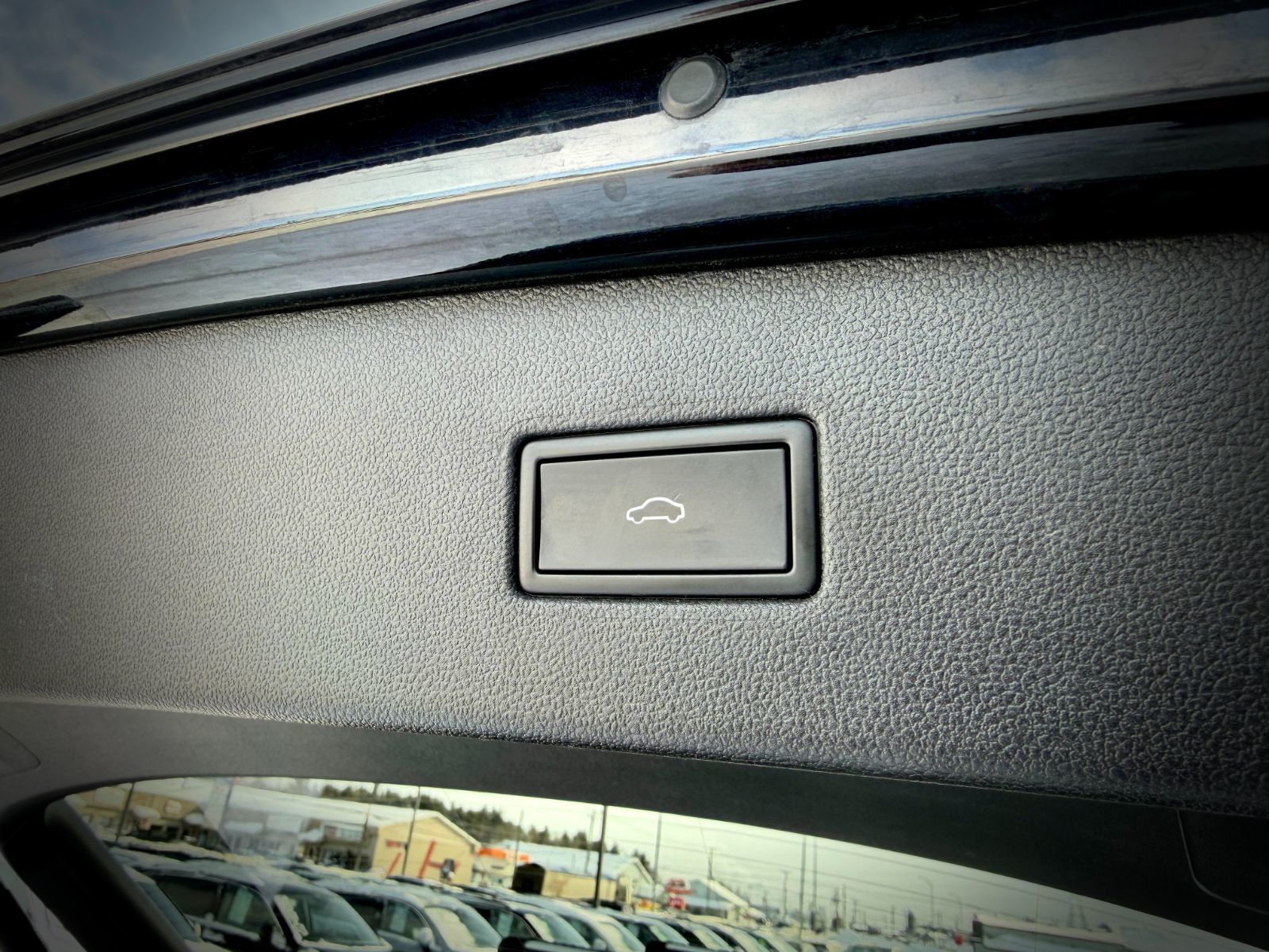 Volkswagen Tiguan Highline R-Line 2022-17