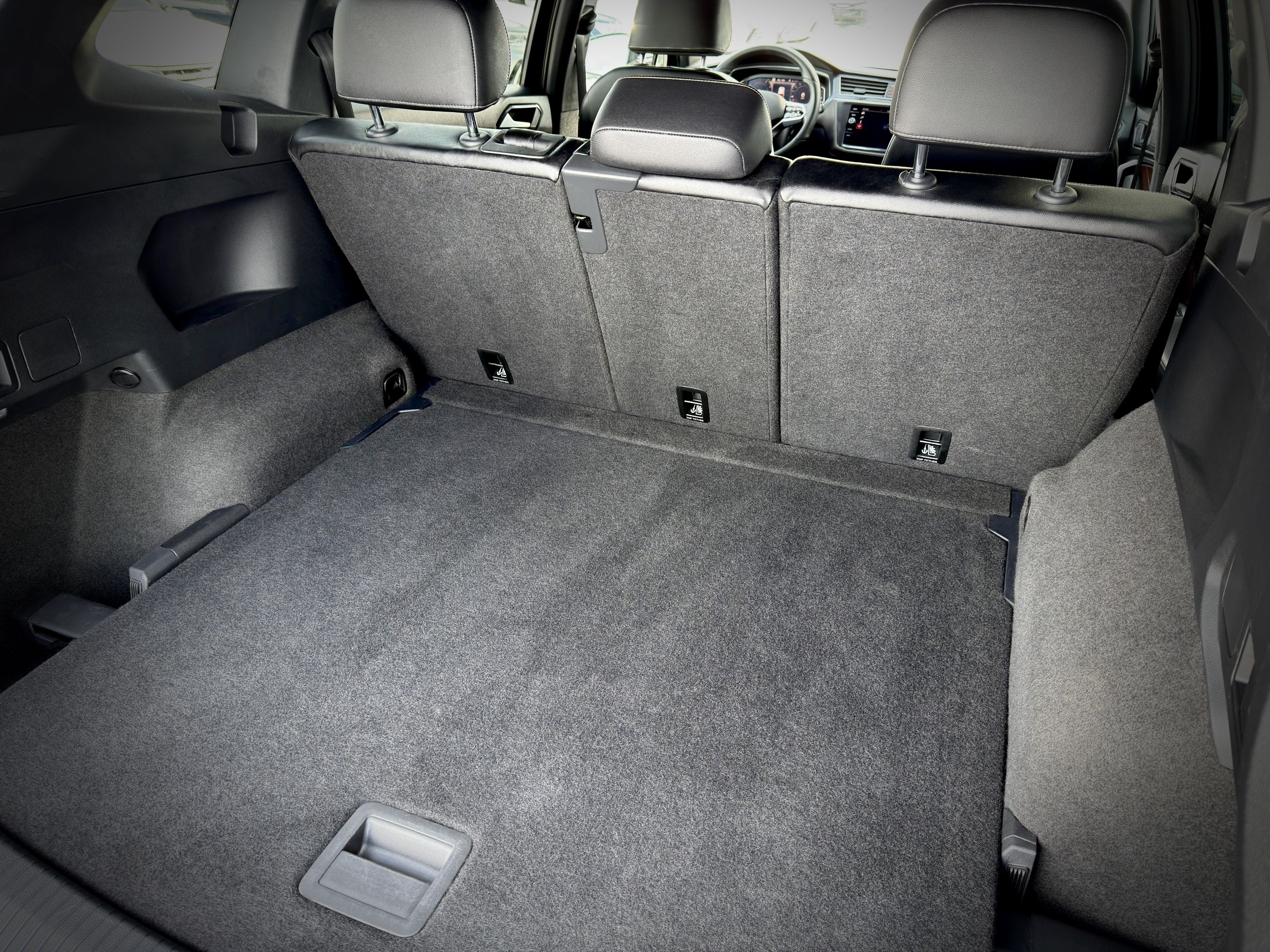 Volkswagen Tiguan Highline R-Line 2022-16