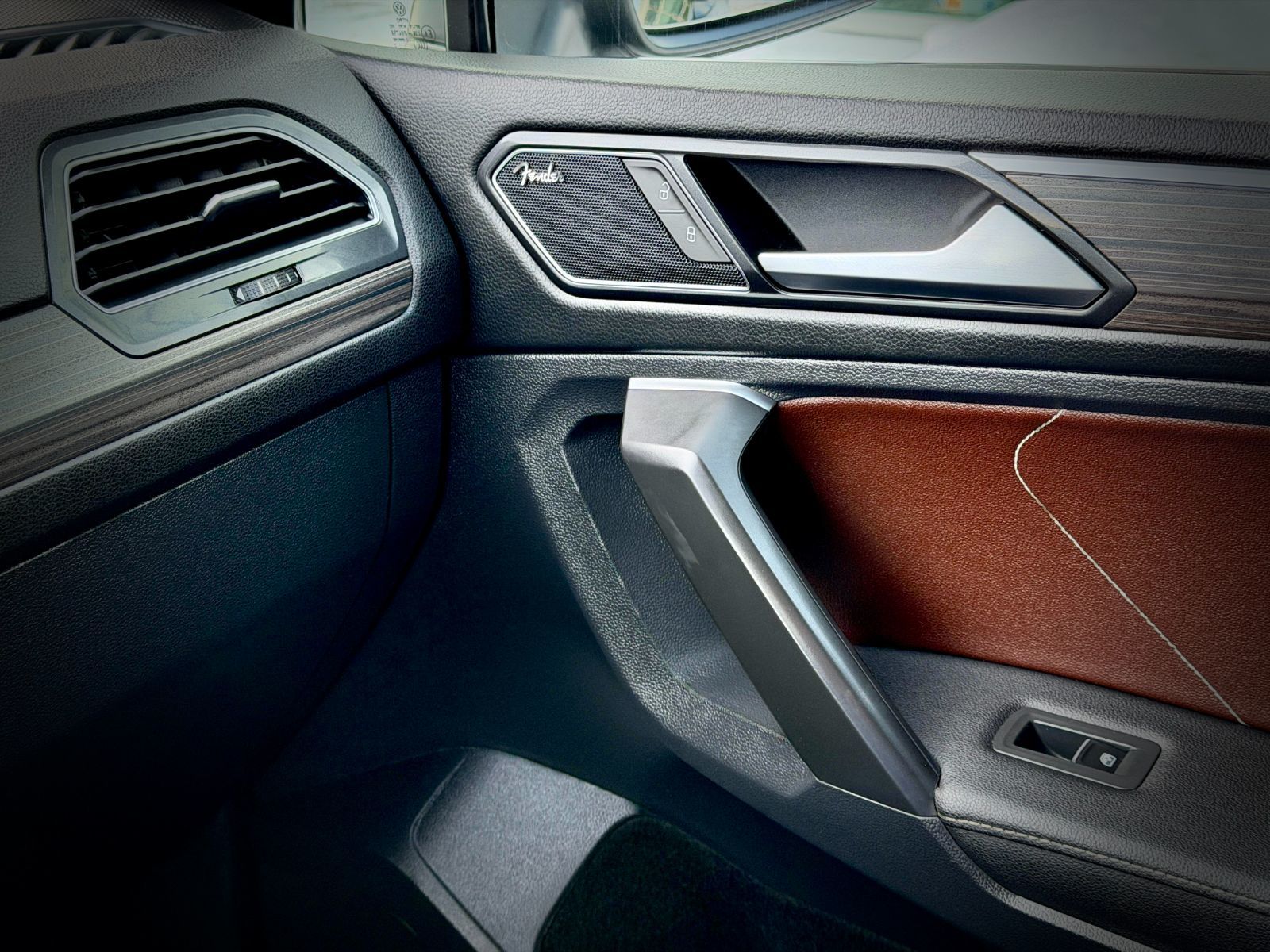 Volkswagen Tiguan Highline R-Line 2022-41