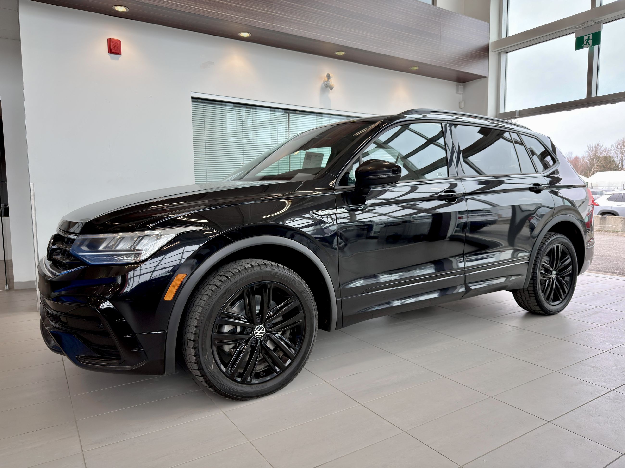 Volkswagen Tiguan Comfortline R-Line Black Edition 2022-32