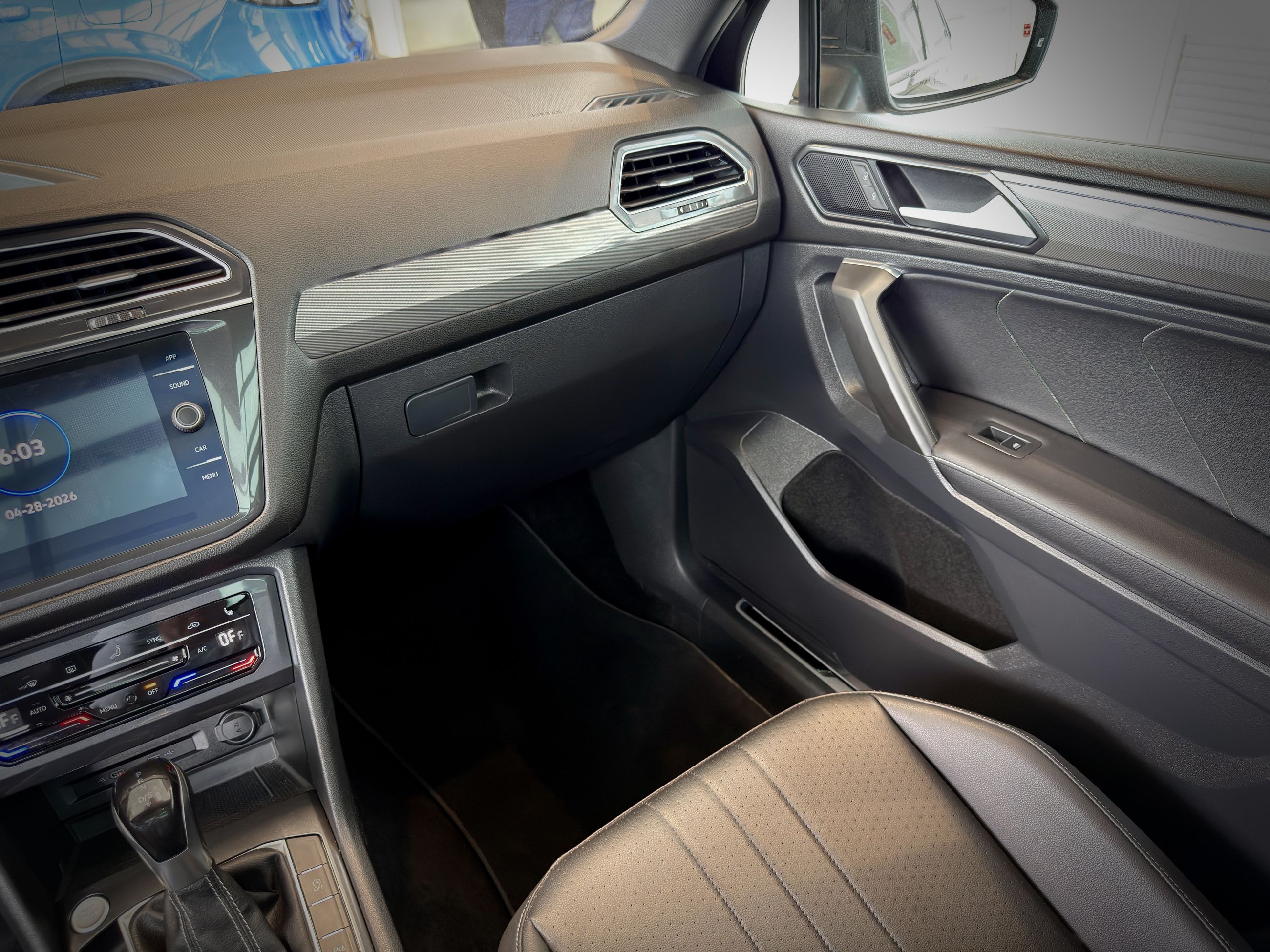 Volkswagen Tiguan Comfortline R-Line Black Edition 2022-20