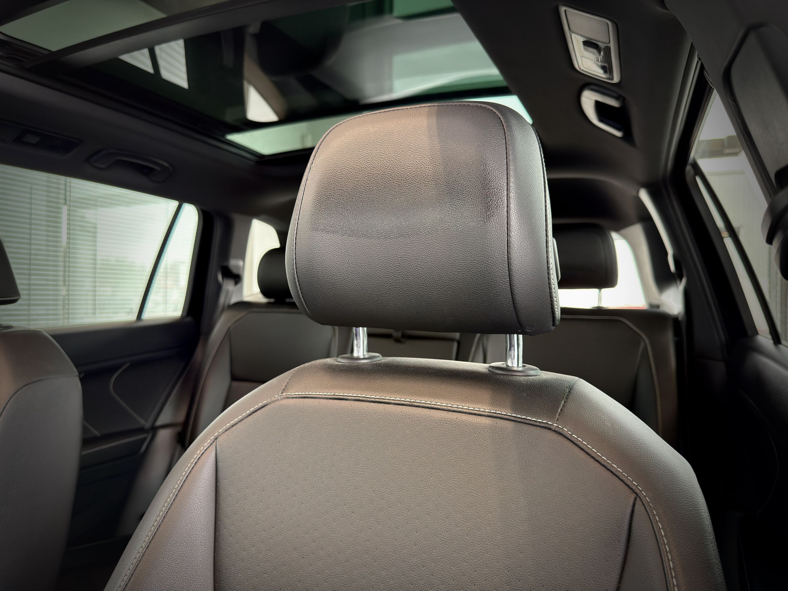 Volkswagen Tiguan Comfortline R-Line Black Edition 2022-17