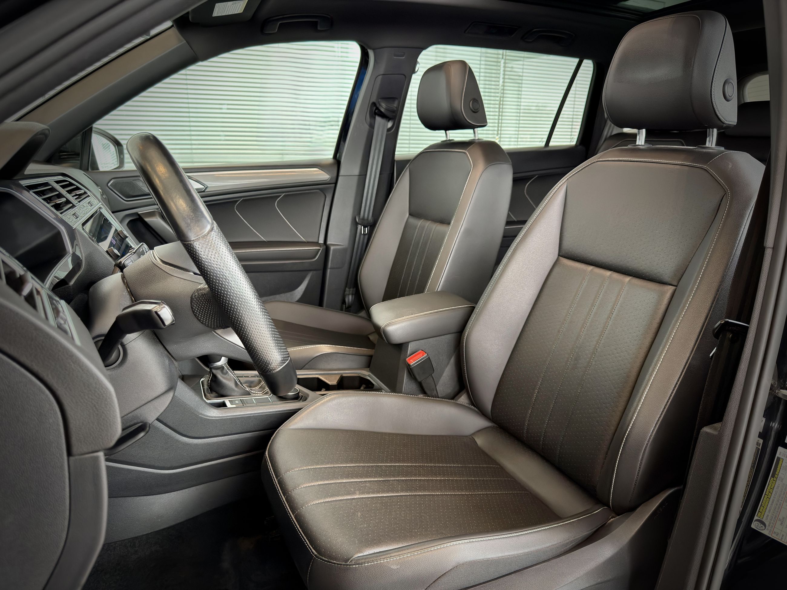 Volkswagen Tiguan Comfortline R-Line Black Edition 2022-15