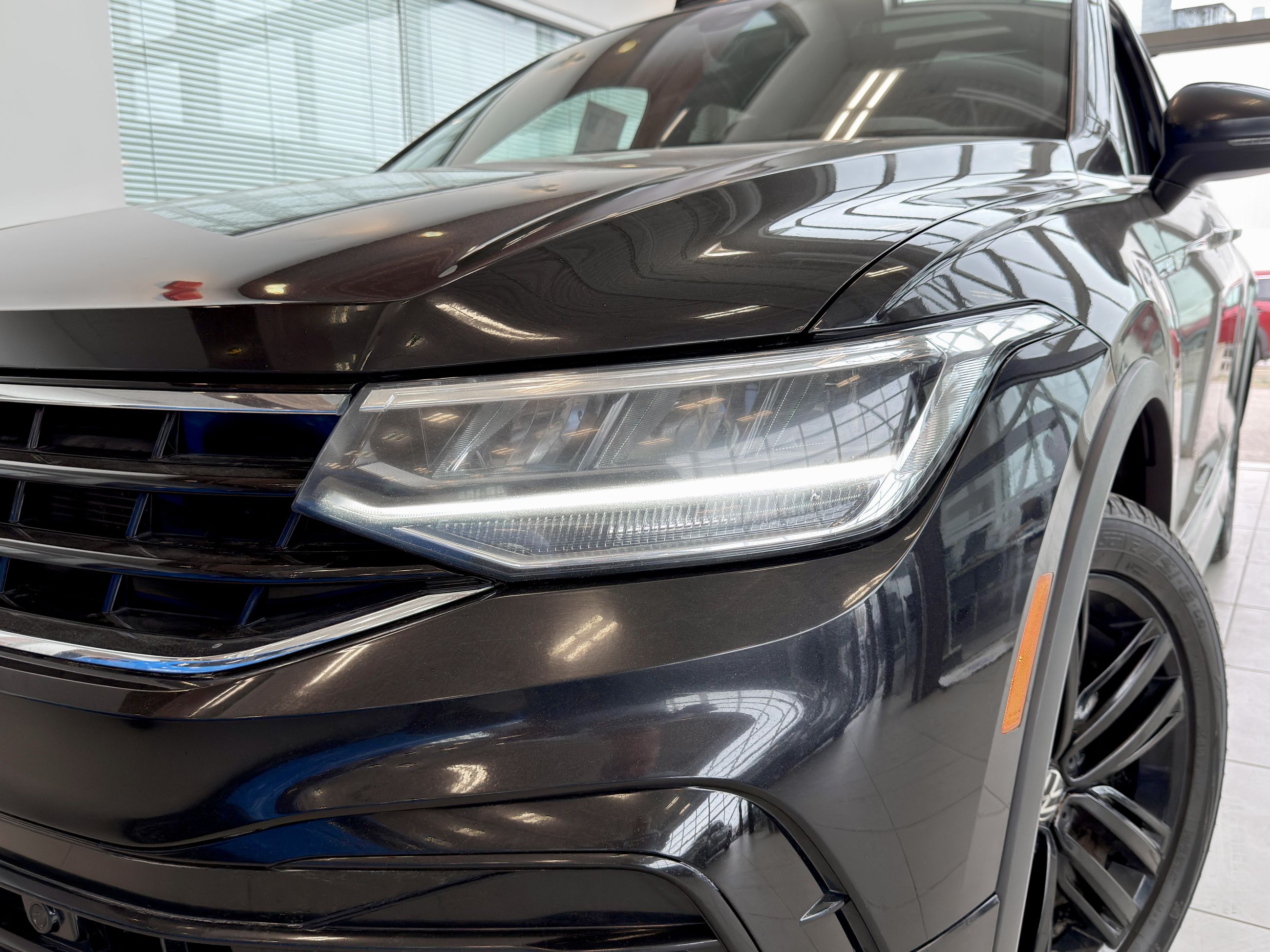 [Volkswagen] [Tiguan] [Comfortline R-Line Black Edition] [2022] - [Villeneuve Honda Joliette]