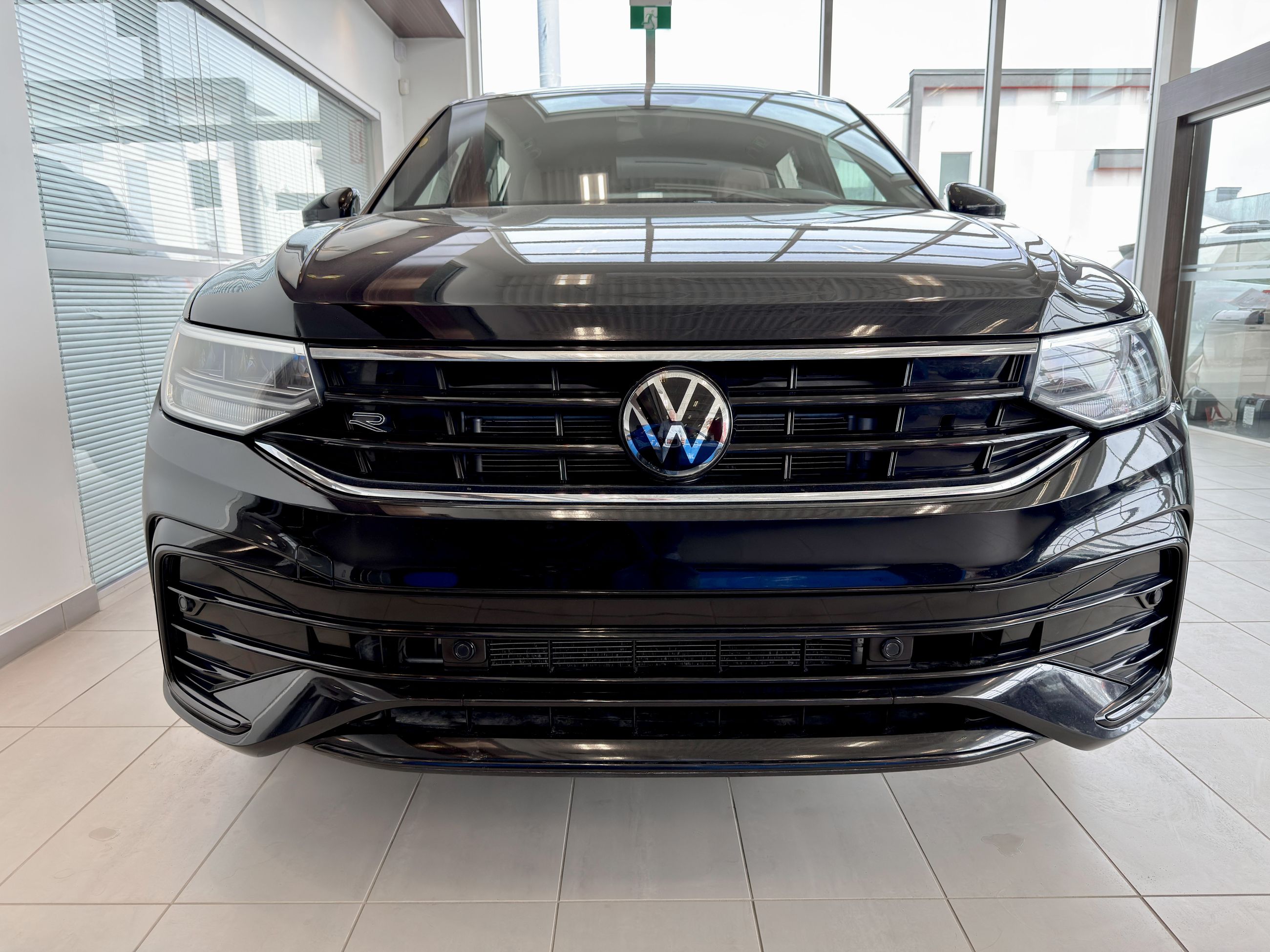 [2022] [Volkswagen] [Tiguan] [Comfortline R-Line Black Edition] - [Villeneuve Honda Joliette]