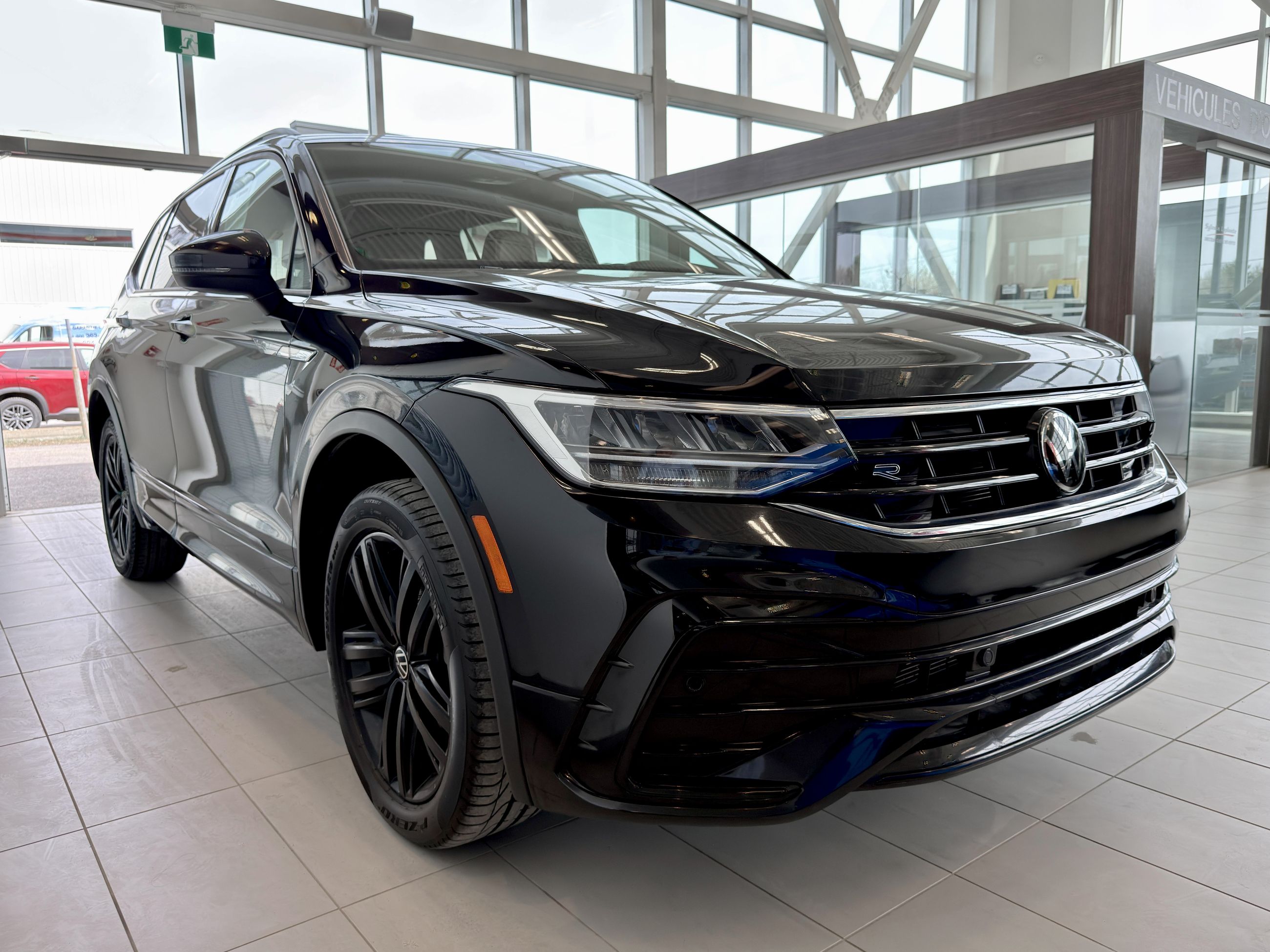 2022 Volkswagen Tiguan Comfortline R-Line Black Edition-7