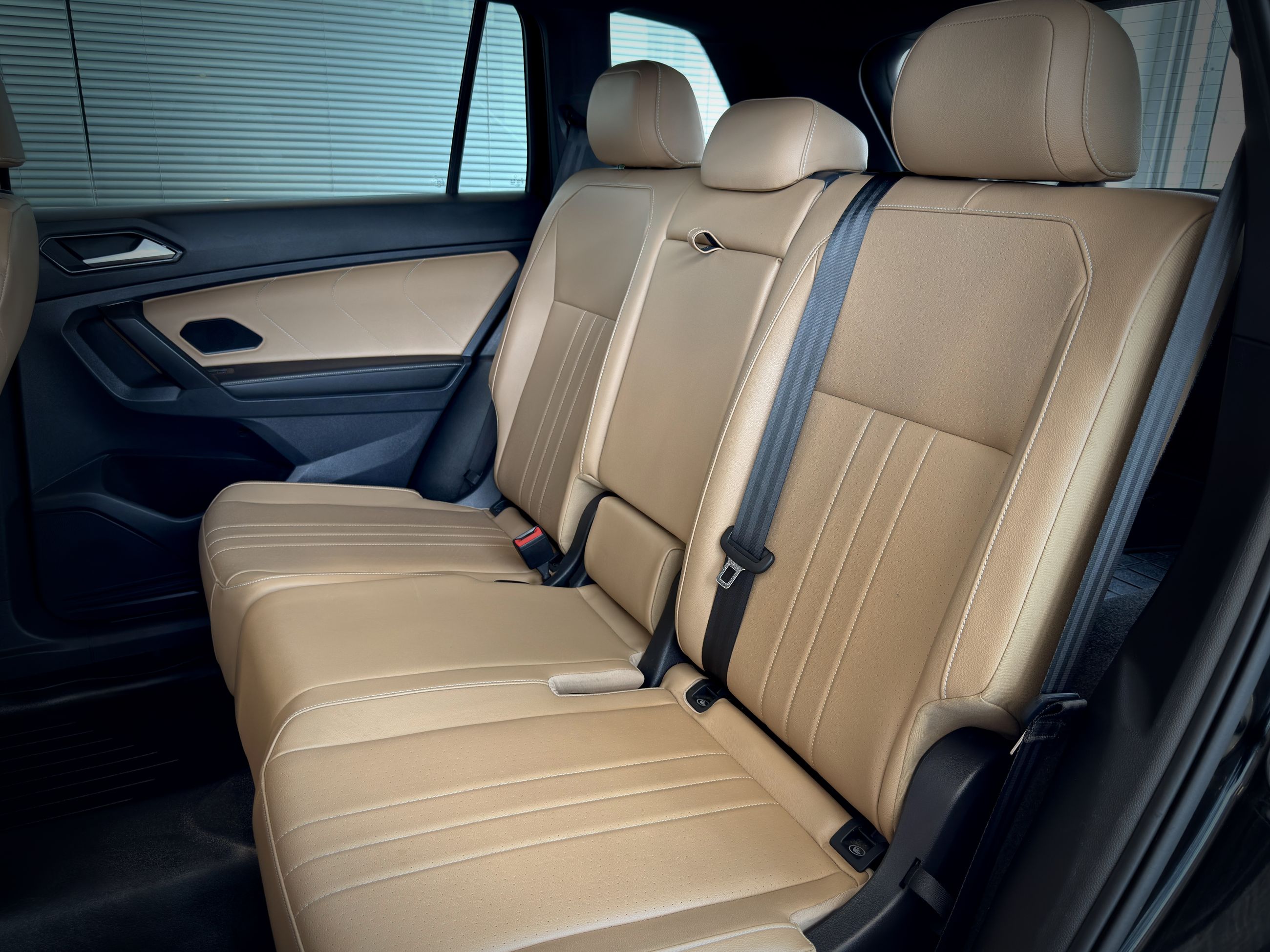 2022 Volkswagen Tiguan Comfortline R-Line Black Edition-19
