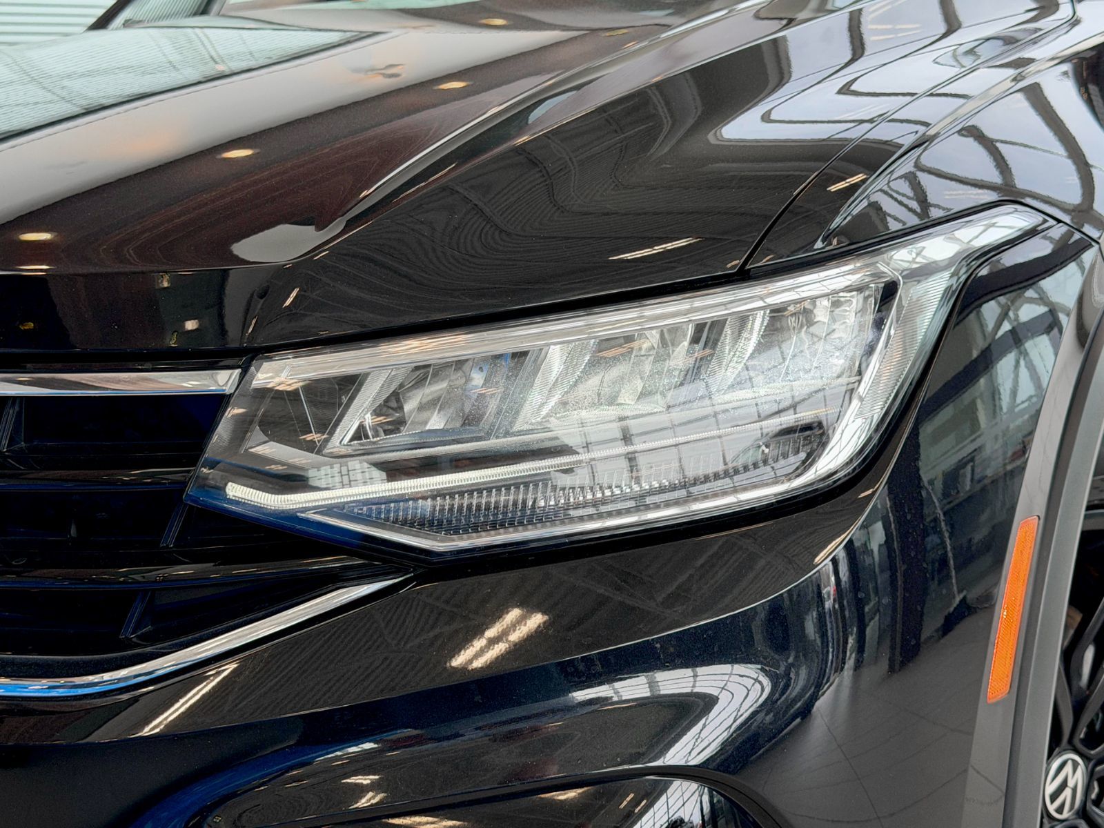[2022] [Volkswagen] [Tiguan] [Comfortline R-Line Black Edition] - [Villeneuve Honda Joliette]