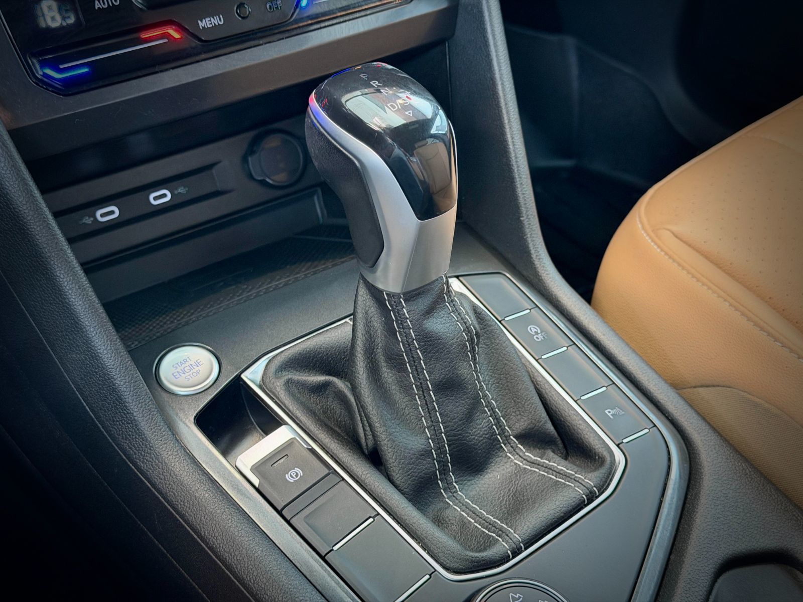 2022 Volkswagen Tiguan Comfortline R-Line Black Edition-29