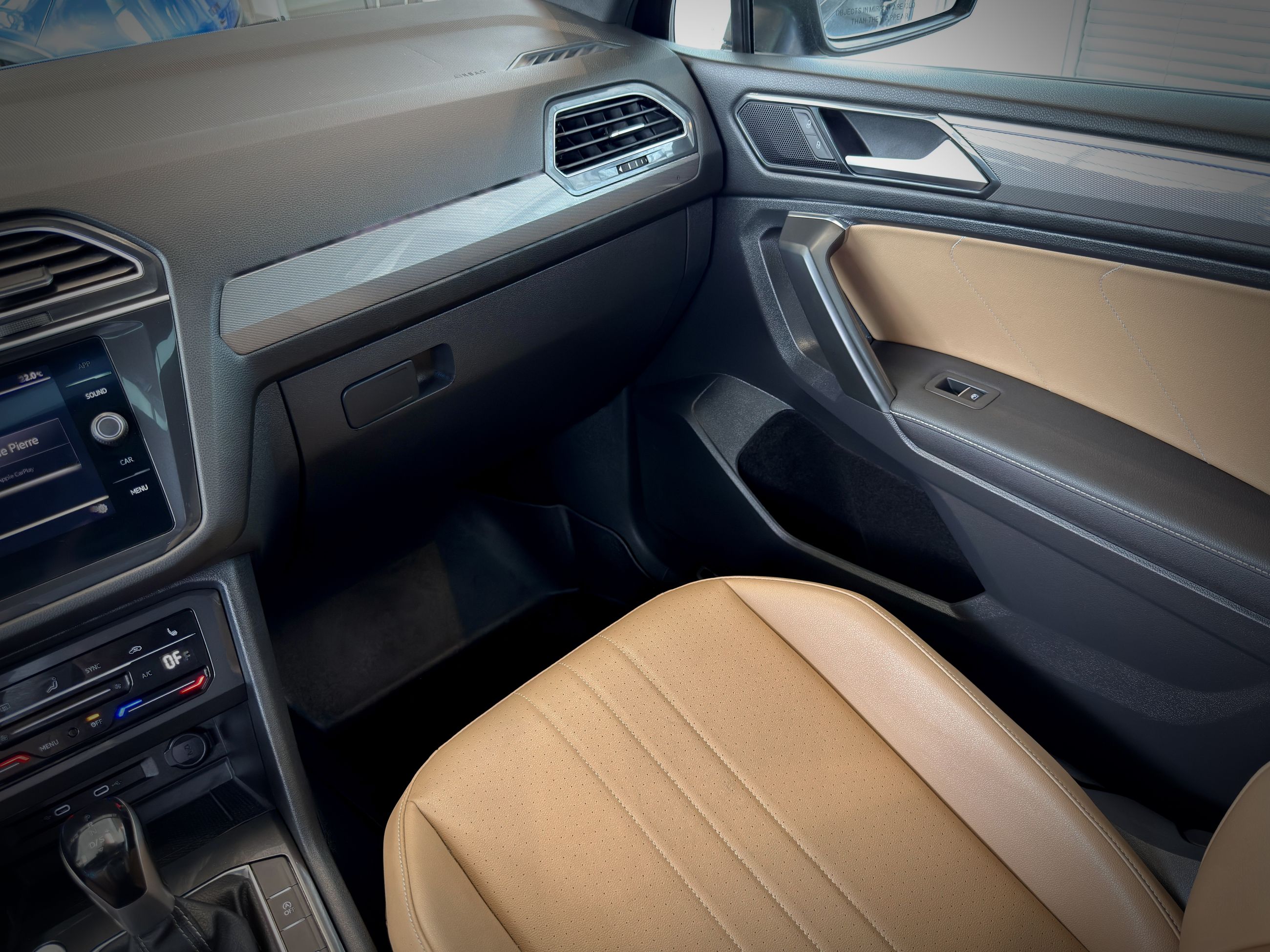 2022 Volkswagen Tiguan Comfortline R-Line Black Edition-23