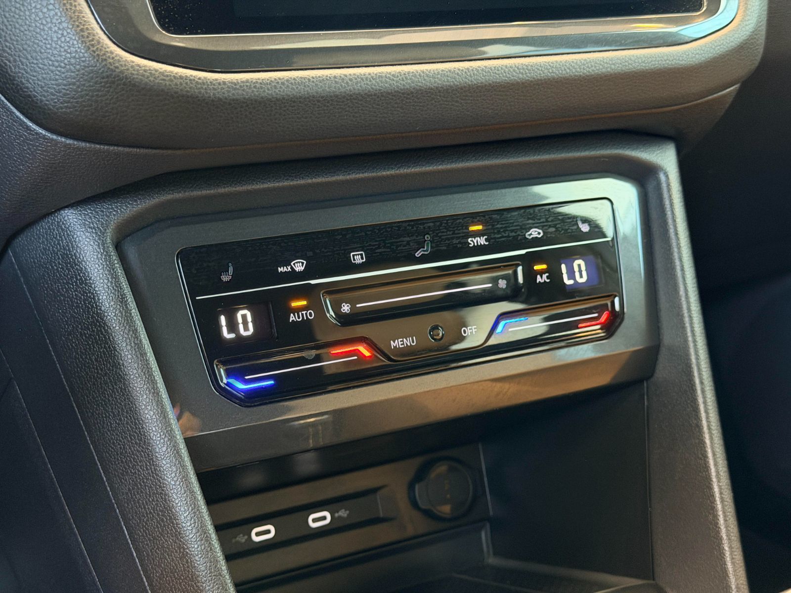2022 Volkswagen Tiguan Comfortline R-Line Black Edition-30