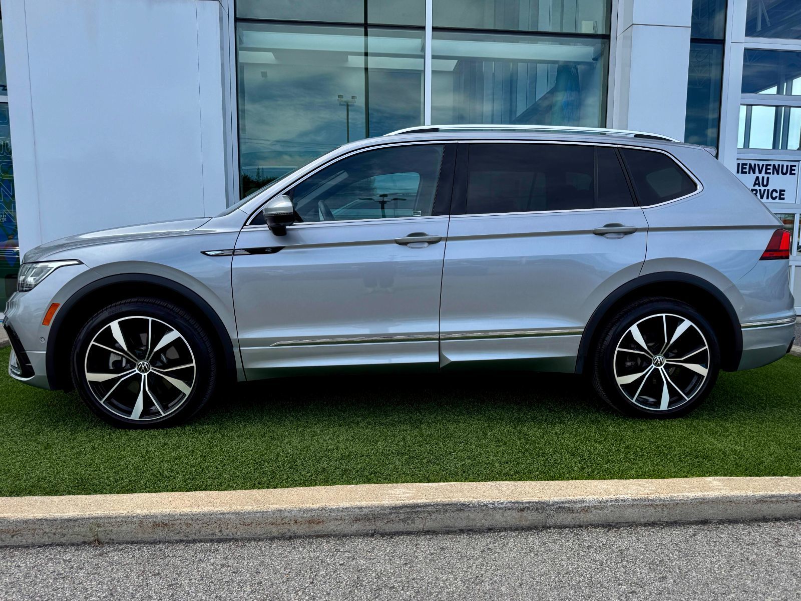 Volkswagen Tiguan Highline R-Line 2023-6