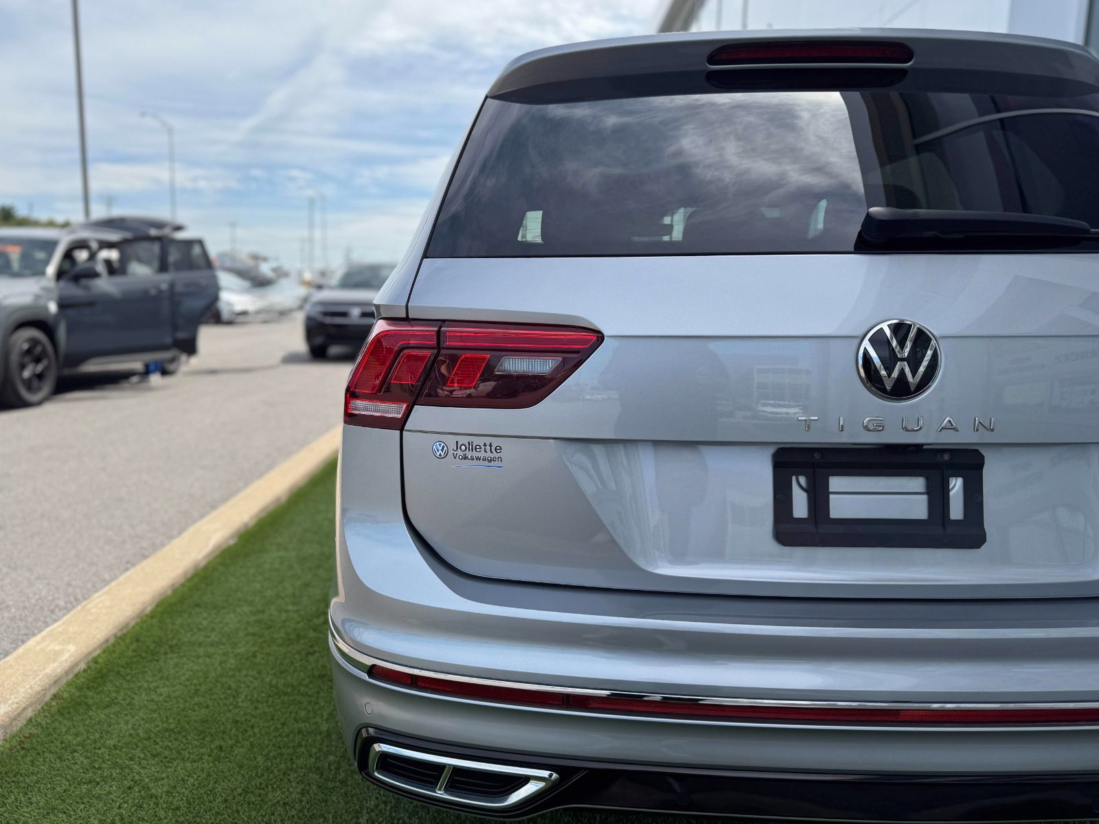 Volkswagen Tiguan Highline R-Line 2023-9