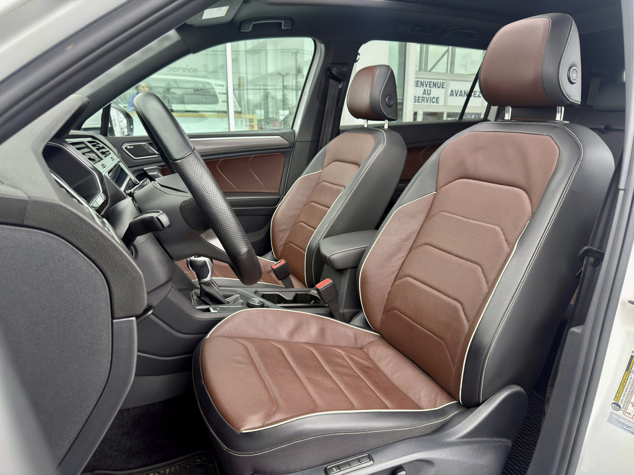 Volkswagen Tiguan Highline R-Line 2023-16