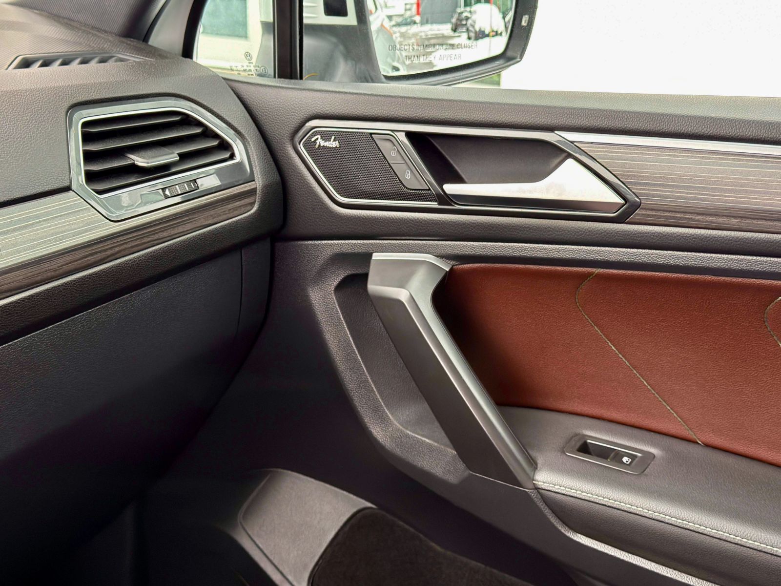 Volkswagen Tiguan Highline R-Line 2023-35