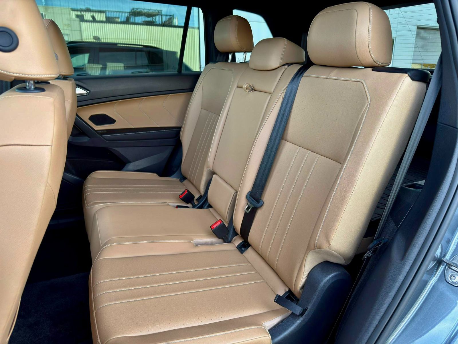 Volkswagen Tiguan Comfortline R-Line Black Edition 2024-19