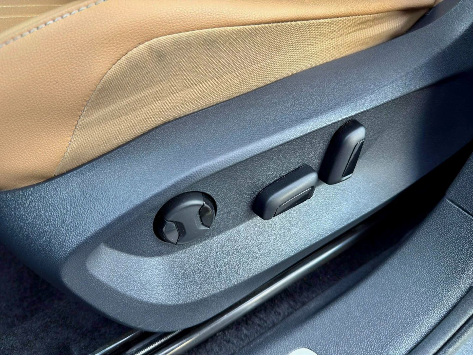 Volkswagen Tiguan Comfortline R-Line Black Edition 2024-34