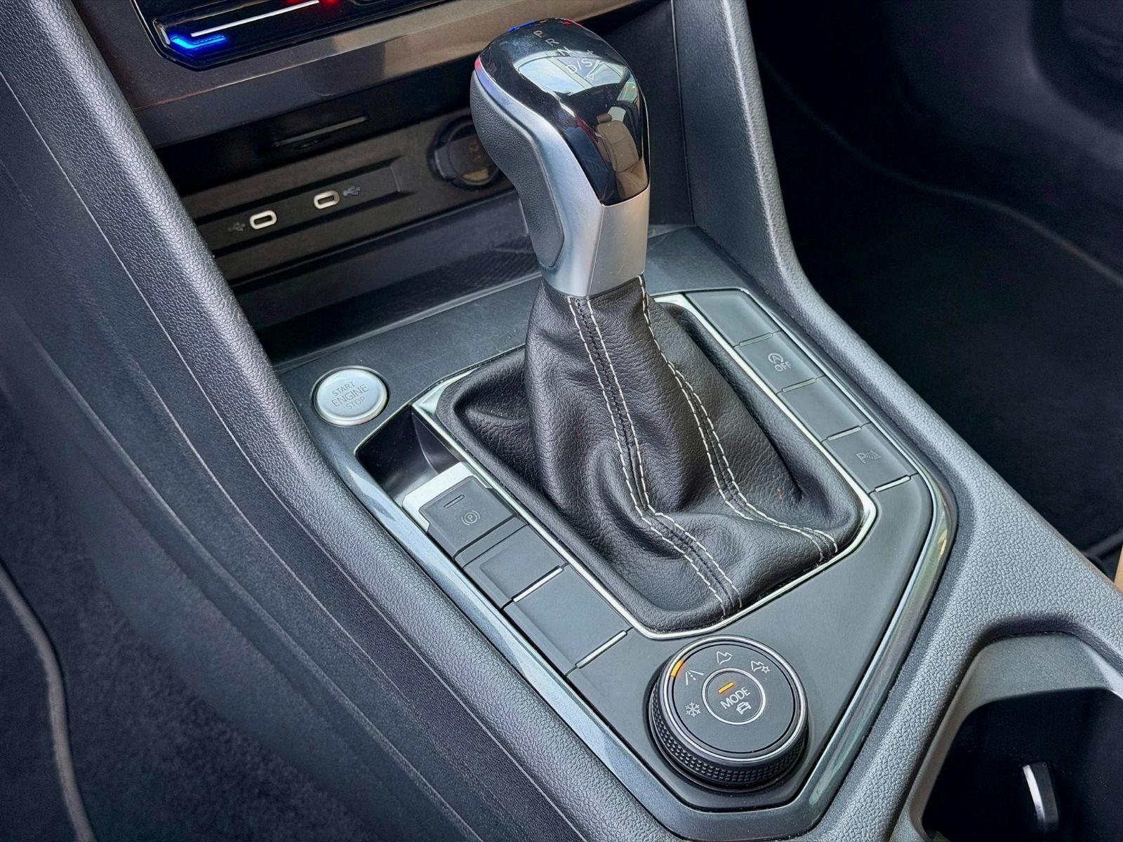 Volkswagen Tiguan Comfortline R-Line Black Edition 2024-31